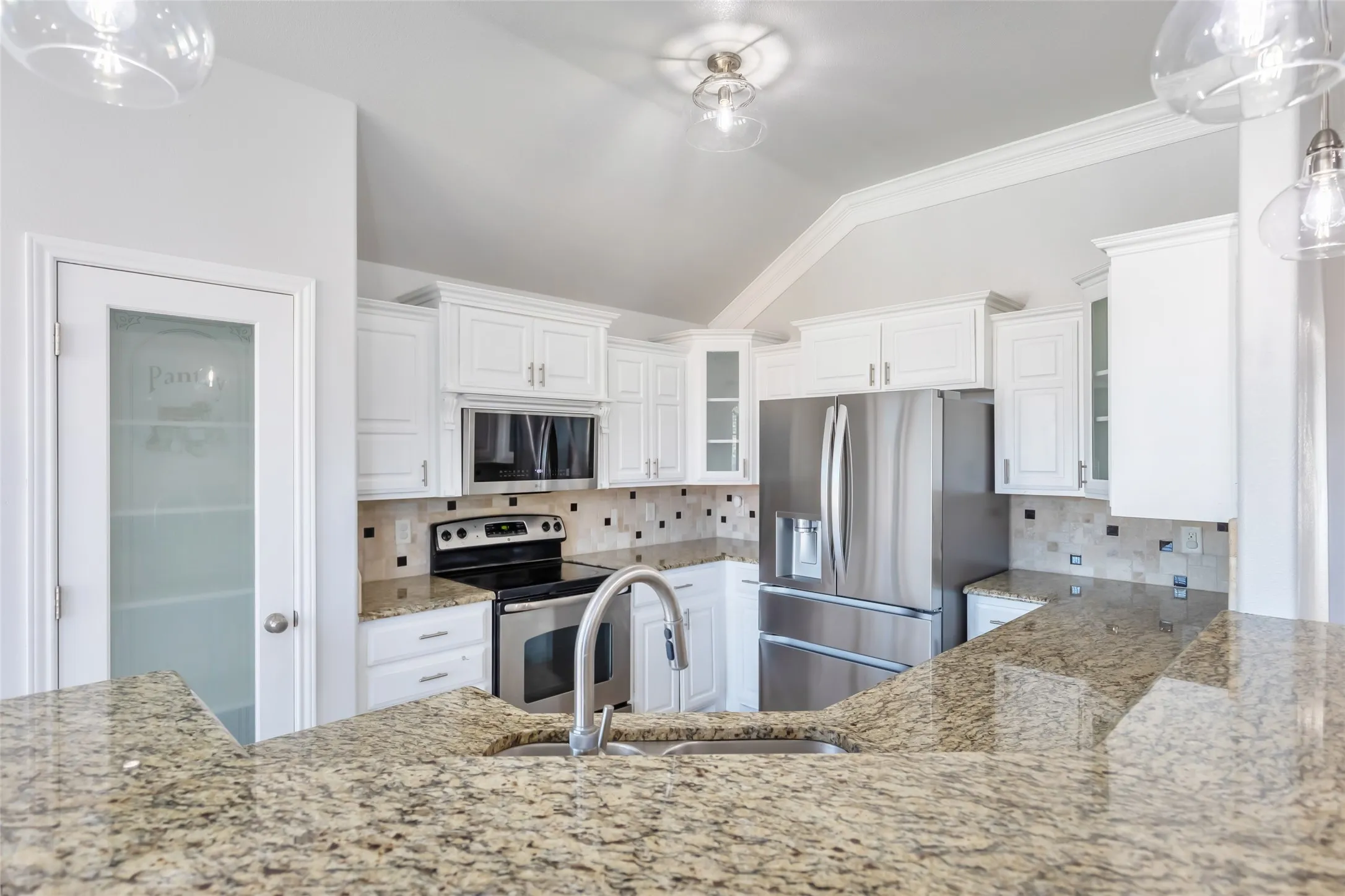 Single Family Residence For Sale in Taylor County , 5142 Spring Creek Road, Abilene, Texas 79602, 4 Bedroom, 2 Bathroom, 2 Garage spaces, 1,751 Sqft, built in 2013, mls#21401162, Real Estate Agent in Abilene, Homes For Sale in Taylor county, Homes For Sale in Abilene, Realtor in Abilene Texas, Real Estate Brokerage Independent Realty Texas, Luminita Cordes Realtor