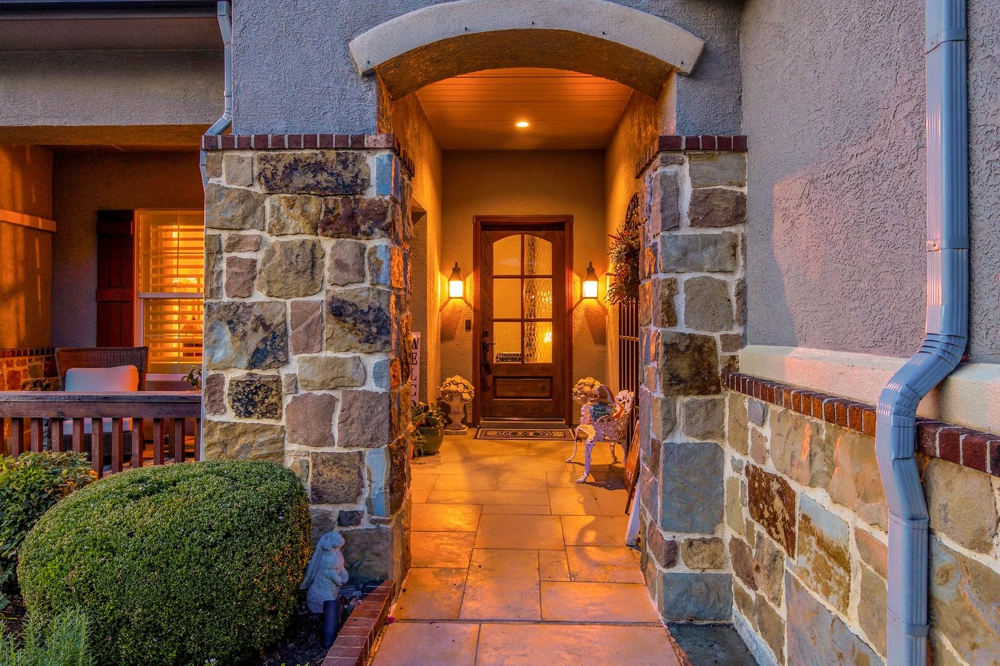 Single Family Residence For Sale in Denton County , 9713 Arkose Drive, Denton, Texas 76207, 2 Bedroom, 3 Bathroom, 3 Garage spaces, 2,809 Sqft, built in 2019, mls#21399355, Real Estate Agent in Denton, Homes For Sale in Denton county, Homes For Sale in Denton, Realtor in Denton Texas, Real Estate Brokerage Independent Realty Texas, Luminita Cordes Realtor