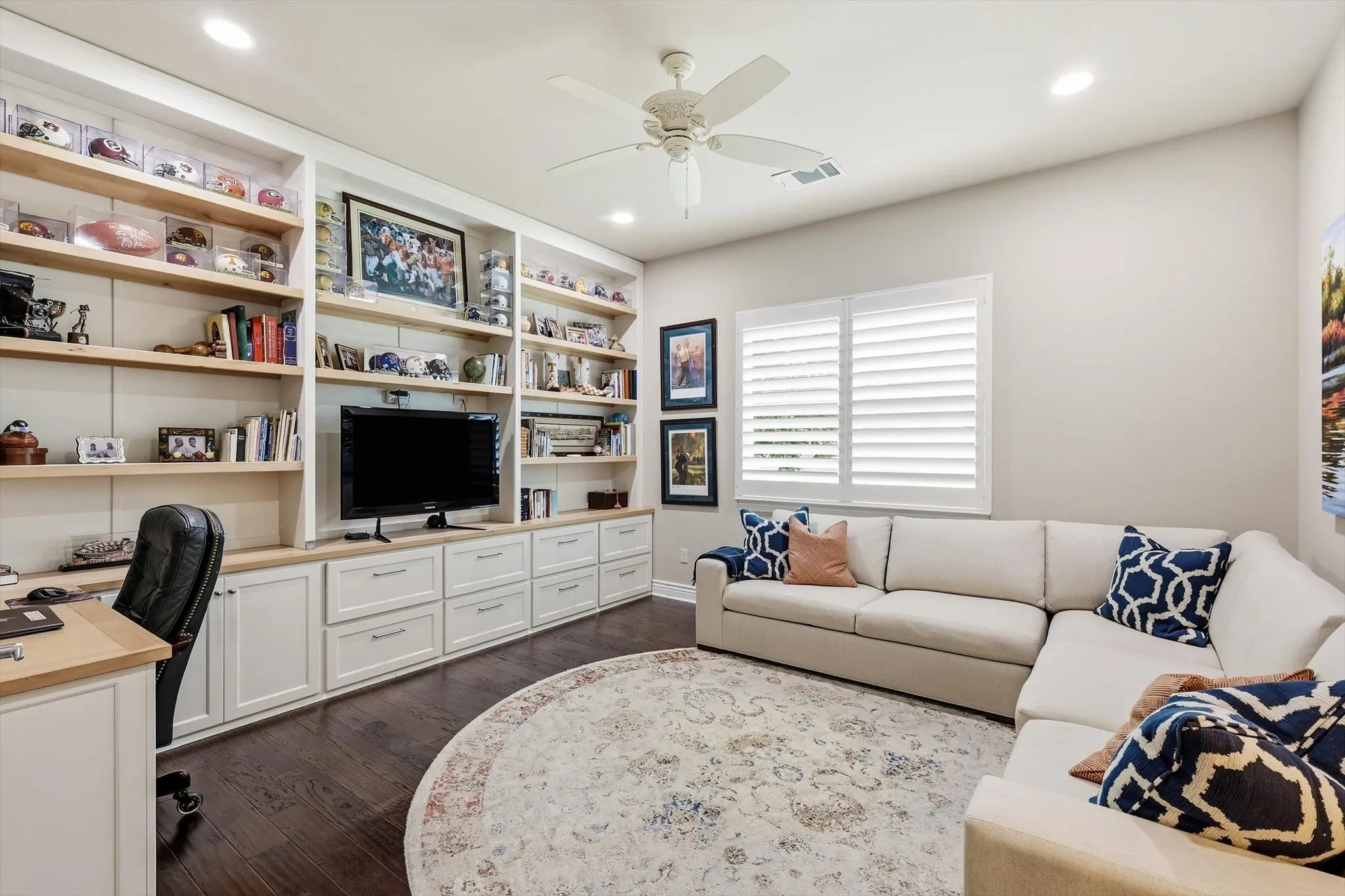 Single Family Residence For Sale in Denton County , 9713 Arkose Drive, Denton, Texas 76207, 2 Bedroom, 3 Bathroom, 3 Garage spaces, 2,809 Sqft, built in 2019, mls#21399355, Real Estate Agent in Denton, Homes For Sale in Denton county, Homes For Sale in Denton, Realtor in Denton Texas, Real Estate Brokerage Independent Realty Texas, Luminita Cordes Realtor