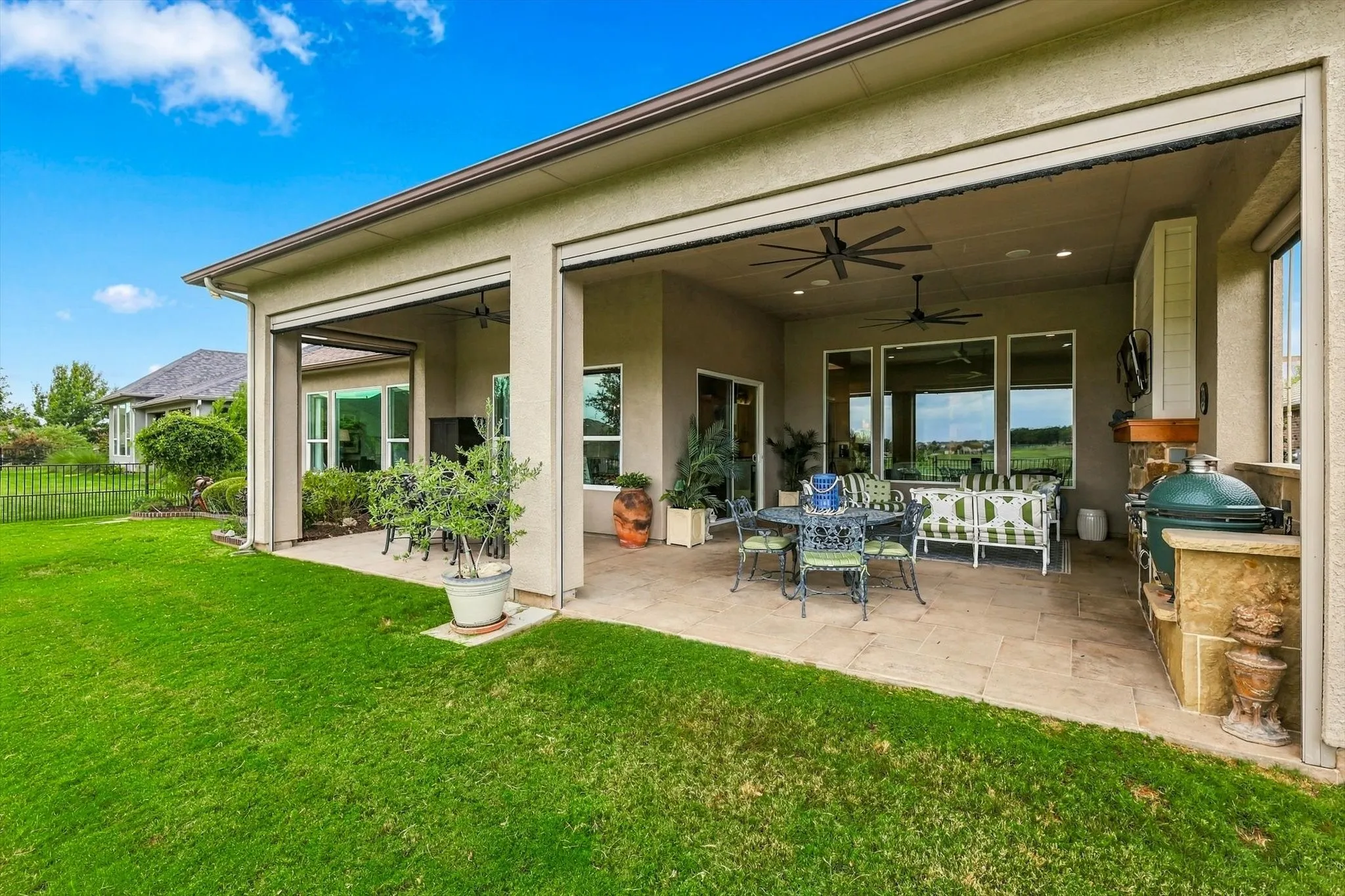 Single Family Residence For Sale in Denton County , 9713 Arkose Drive, Denton, Texas 76207, 2 Bedroom, 3 Bathroom, 3 Garage spaces, 2,809 Sqft, built in 2019, mls#21399355, Real Estate Agent in Denton, Homes For Sale in Denton county, Homes For Sale in Denton, Realtor in Denton Texas, Real Estate Brokerage Independent Realty Texas, Luminita Cordes Realtor