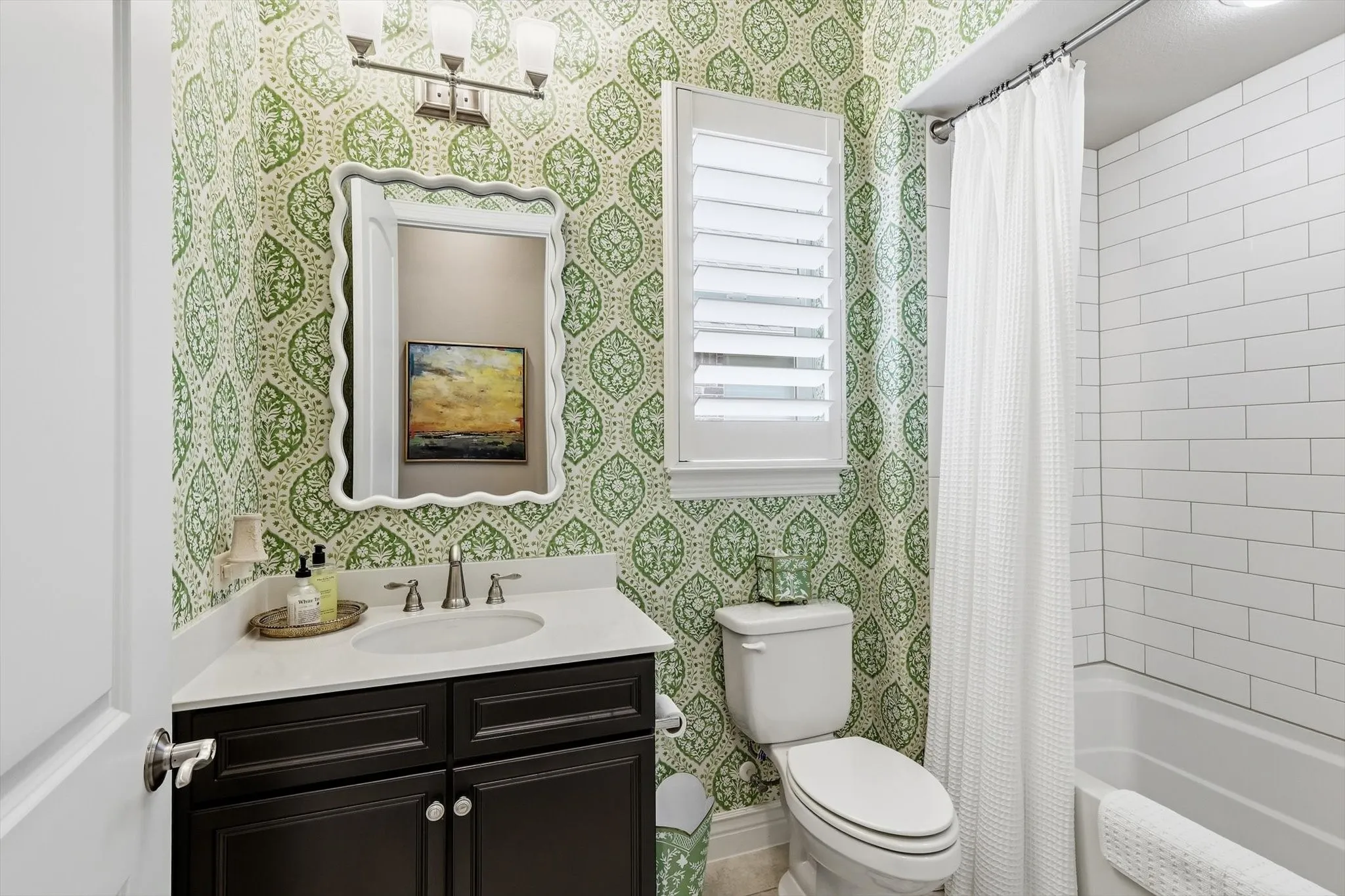 Single Family Residence For Sale in Denton County , 9713 Arkose Drive, Denton, Texas 76207, 2 Bedroom, 3 Bathroom, 3 Garage spaces, 2,809 Sqft, built in 2019, mls#21399355, Real Estate Agent in Denton, Homes For Sale in Denton county, Homes For Sale in Denton, Realtor in Denton Texas, Real Estate Brokerage Independent Realty Texas, Luminita Cordes Realtor