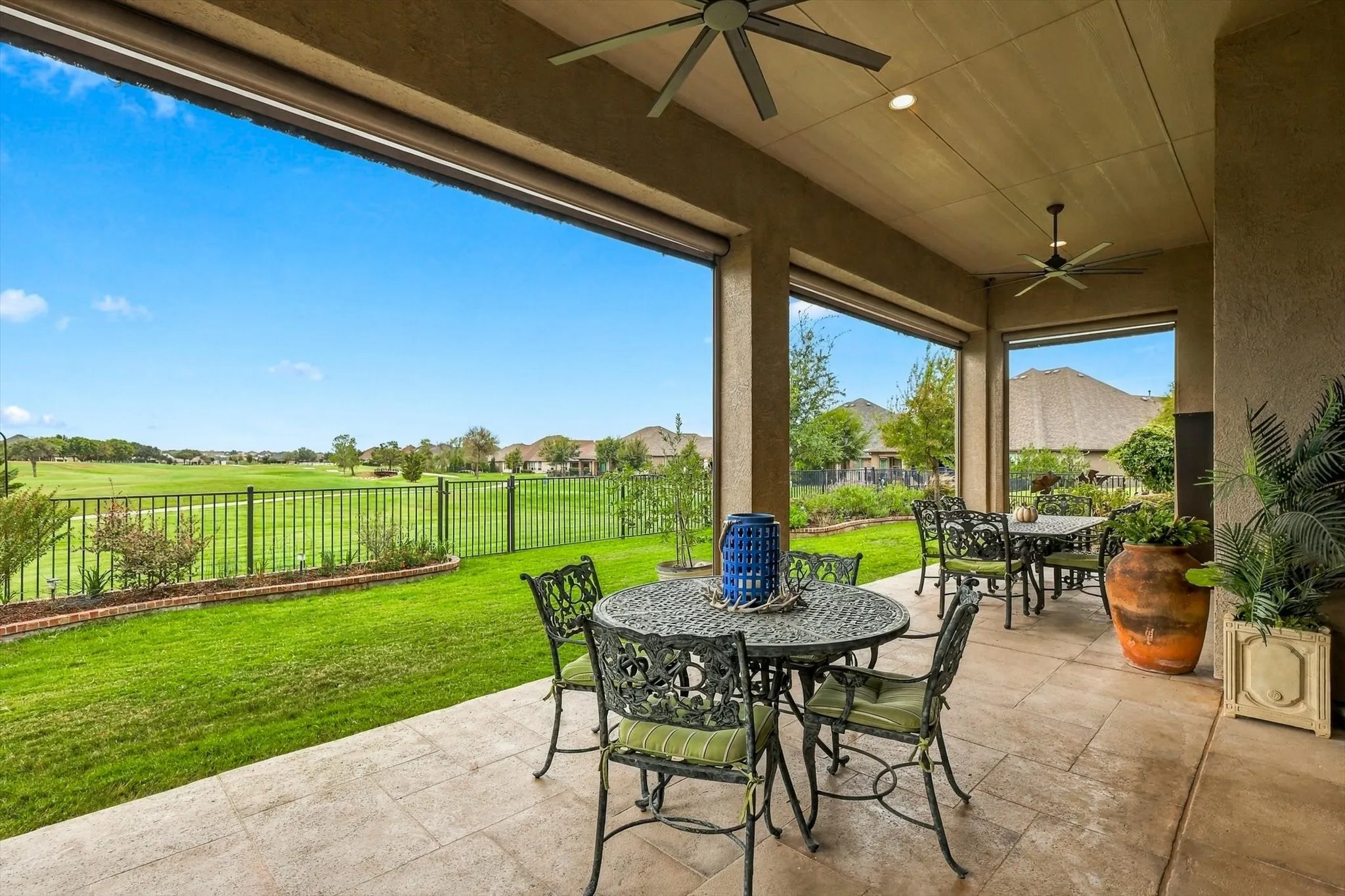 Single Family Residence For Sale in Denton County , 9713 Arkose Drive, Denton, Texas 76207, 2 Bedroom, 3 Bathroom, 3 Garage spaces, 2,809 Sqft, built in 2019, mls#21399355, Real Estate Agent in Denton, Homes For Sale in Denton county, Homes For Sale in Denton, Realtor in Denton Texas, Real Estate Brokerage Independent Realty Texas, Luminita Cordes Realtor