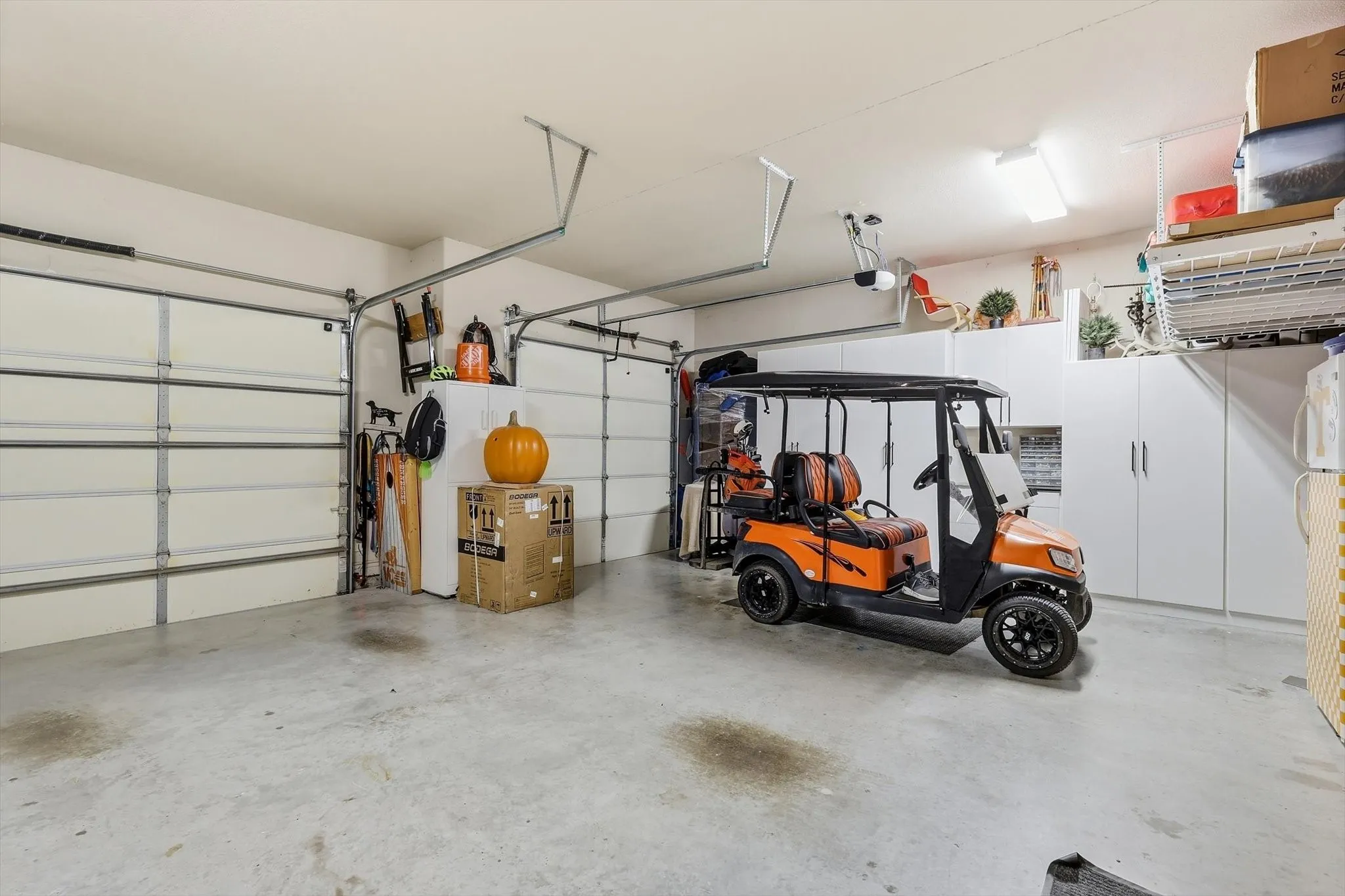Single Family Residence For Sale in Denton County , 9713 Arkose Drive, Denton, Texas 76207, 2 Bedroom, 3 Bathroom, 3 Garage spaces, 2,809 Sqft, built in 2019, mls#21399355, Real Estate Agent in Denton, Homes For Sale in Denton county, Homes For Sale in Denton, Realtor in Denton Texas, Real Estate Brokerage Independent Realty Texas, Luminita Cordes Realtor