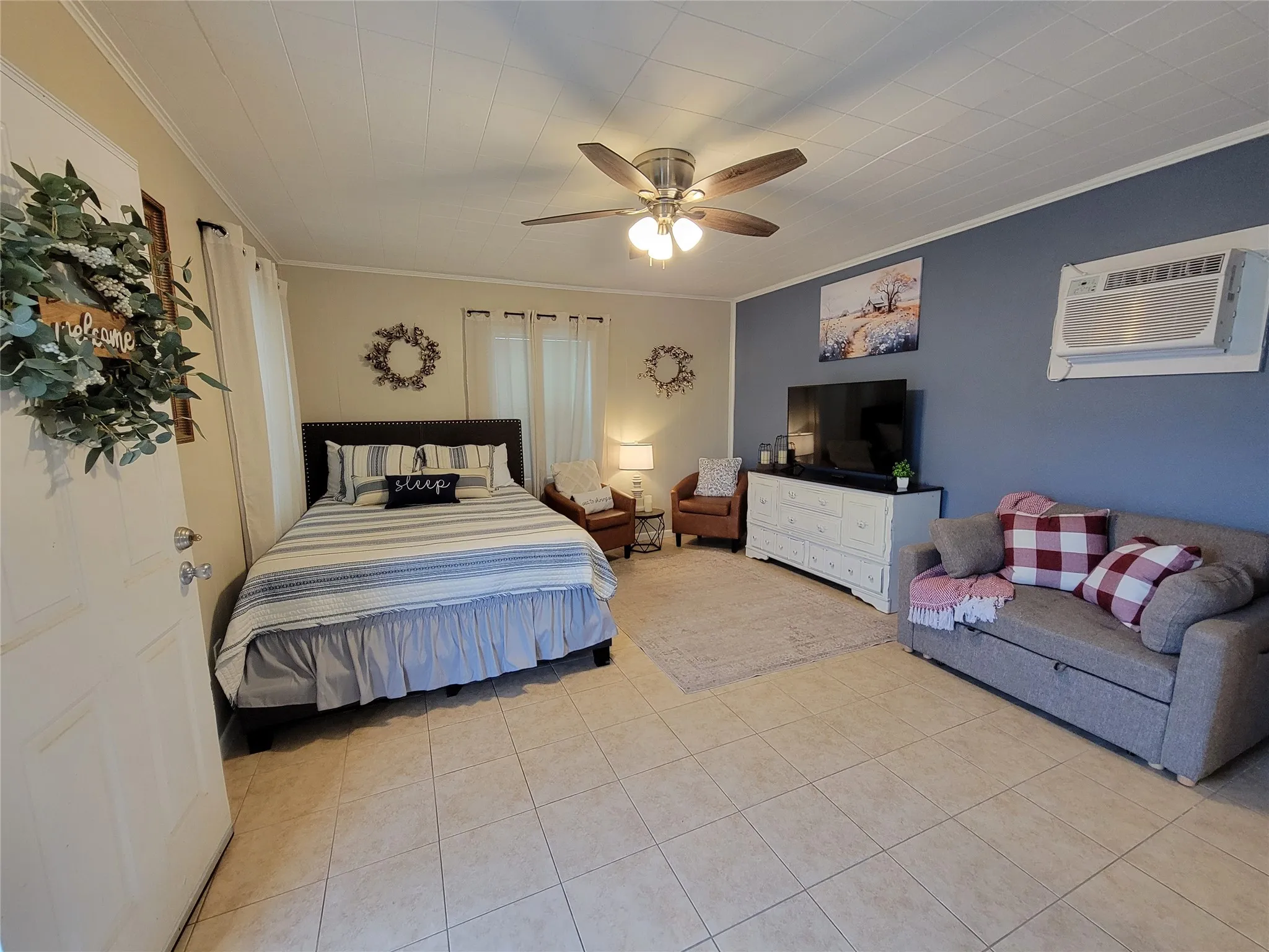 Single Family Residence For Rent in Hunt County , 1901 E State Highway 276 5, West Tawakoni, Texas 75474, 1 Bedroom, 1 Bathroom, Garage spaces, 351 Sqft, built in 1982, mls#21401165, Real Estate Agent in West Tawakoni, Homes For Rent in Hunt county, Homes For Rent in West Tawakoni, Realtor in West Tawakoni Texas, Real Estate Brokerage Independent Realty Texas, Luminita Cordes Realtor