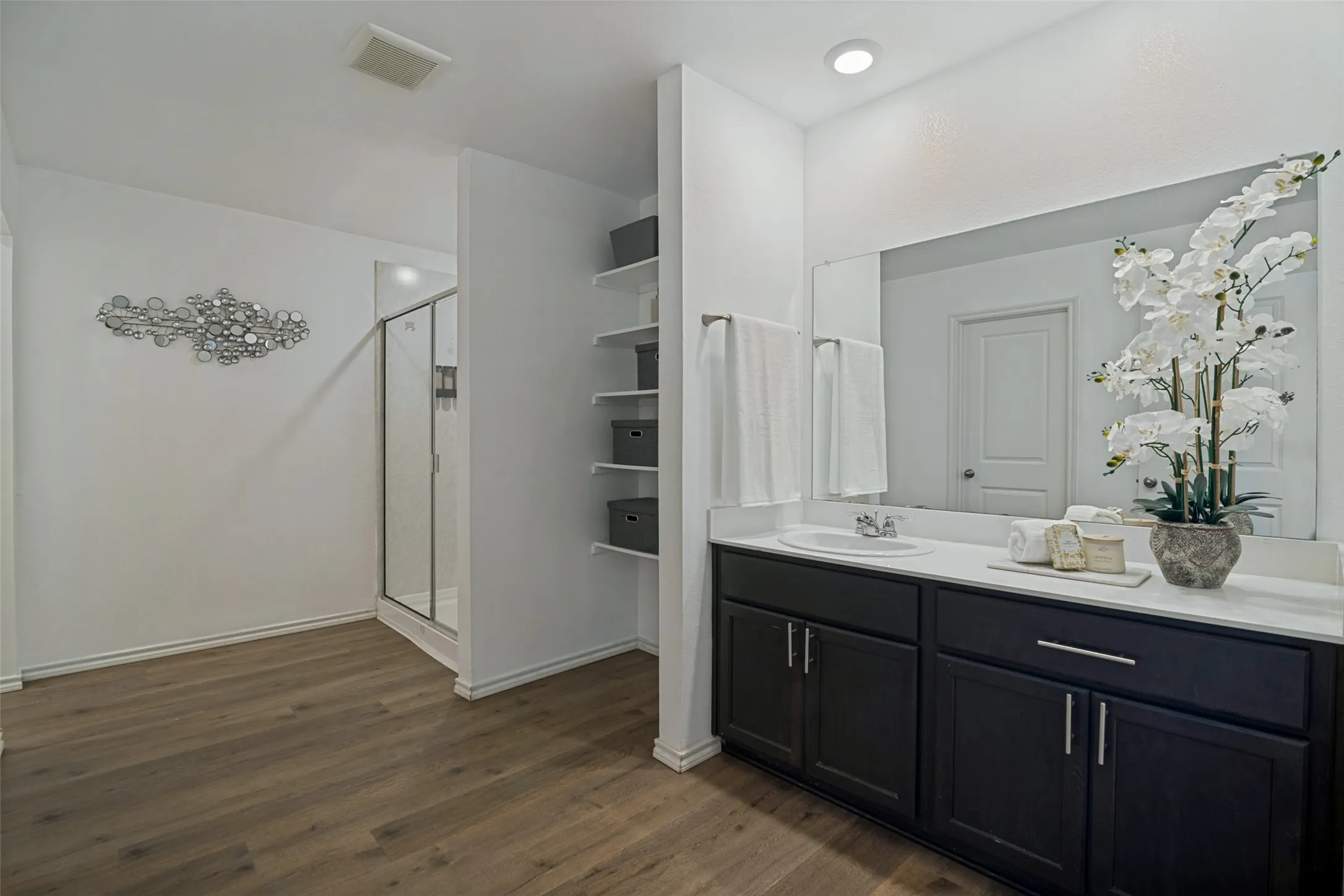 Single Family Residence For Sale in Hunt County , 2944 Shoemaker Drive, Royse City, Texas 75189, 4 Bedroom, 2 Bathroom, 2 Garage spaces, 1,917 Sqft, built in 2022, mls#21397726, Real Estate Agent in Royse City, Homes For Sale in Hunt county, Homes For Sale in Royse City, Realtor in Royse City Texas, Real Estate Brokerage Independent Realty Texas, Luminita Cordes Realtor
