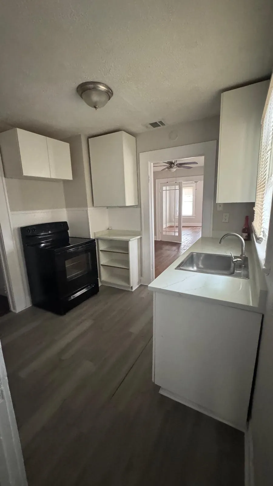 Duplex For Rent in Dallas County , 700 Cumberland Street, Dallas, Texas 75203, 2 Bedroom, 1 Bathroom, 1 Garage spaces, 846 Sqft, built in 1945, mls#21401154, Real Estate Agent in Dallas, Homes For Rent in Dallas county, Homes For Rent in Dallas, Realtor in Dallas Texas, Real Estate Brokerage Independent Realty Texas, Luminita Cordes Realtor