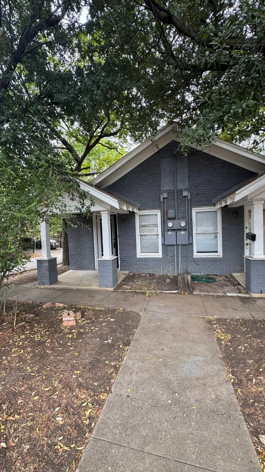 Duplex For Rent in Dallas County , 700 Cumberland Street, Dallas, Texas 75203, 2 Bedroom, 1 Bathroom, 1 Garage spaces, 846 Sqft, built in 1945, mls#21401154, Real Estate Agent in Dallas, Homes For Rent in Dallas county, Homes For Rent in Dallas, Realtor in Dallas Texas, Real Estate Brokerage Independent Realty Texas, Luminita Cordes Realtor
