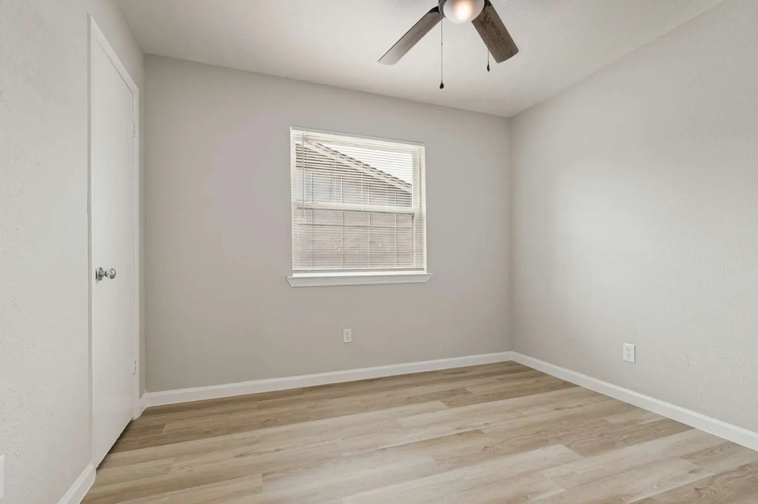 Single Family Residence For Sale in Dallas County , 3306 Judge Dupree Drive, Dallas, Texas 75241, 4 Bedroom, 2 Bathroom, Garage spaces, 1,484 Sqft, built in 1970, mls#21401169, Real Estate Agent in Dallas, Homes For Sale in Dallas county, Homes For Sale in Dallas, Realtor in Dallas Texas, Real Estate Brokerage Independent Realty Texas, Luminita Cordes Realtor
