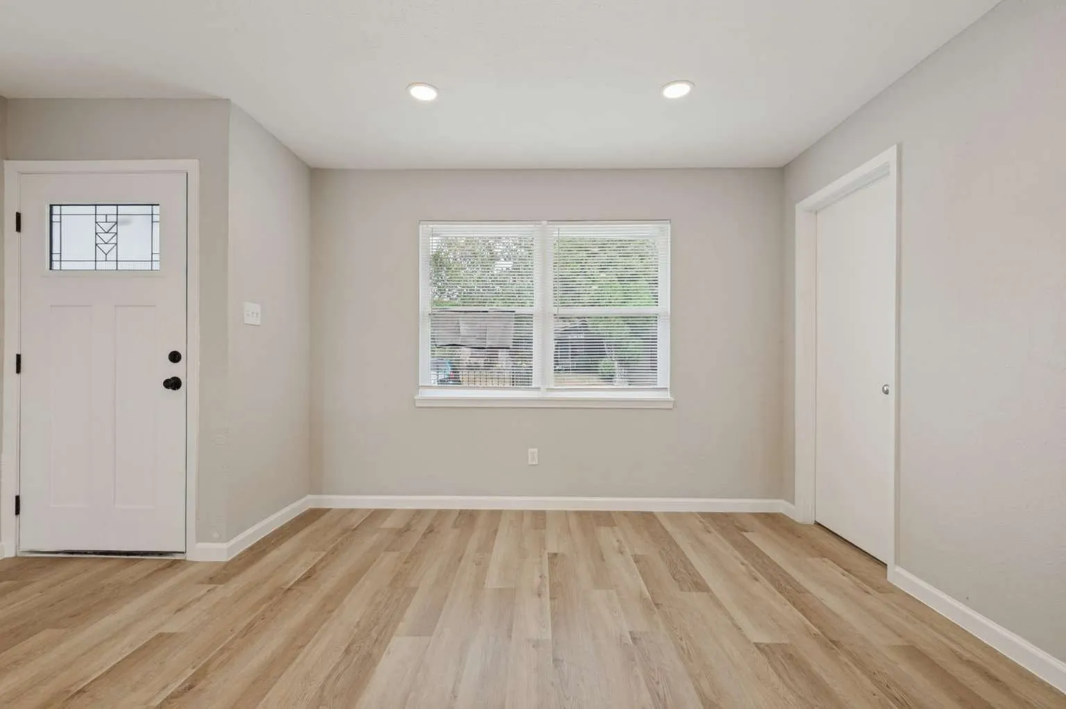 Single Family Residence For Sale in Dallas County , 3306 Judge Dupree Drive, Dallas, Texas 75241, 4 Bedroom, 2 Bathroom, Garage spaces, 1,484 Sqft, built in 1970, mls#21401169, Real Estate Agent in Dallas, Homes For Sale in Dallas county, Homes For Sale in Dallas, Realtor in Dallas Texas, Real Estate Brokerage Independent Realty Texas, Luminita Cordes Realtor