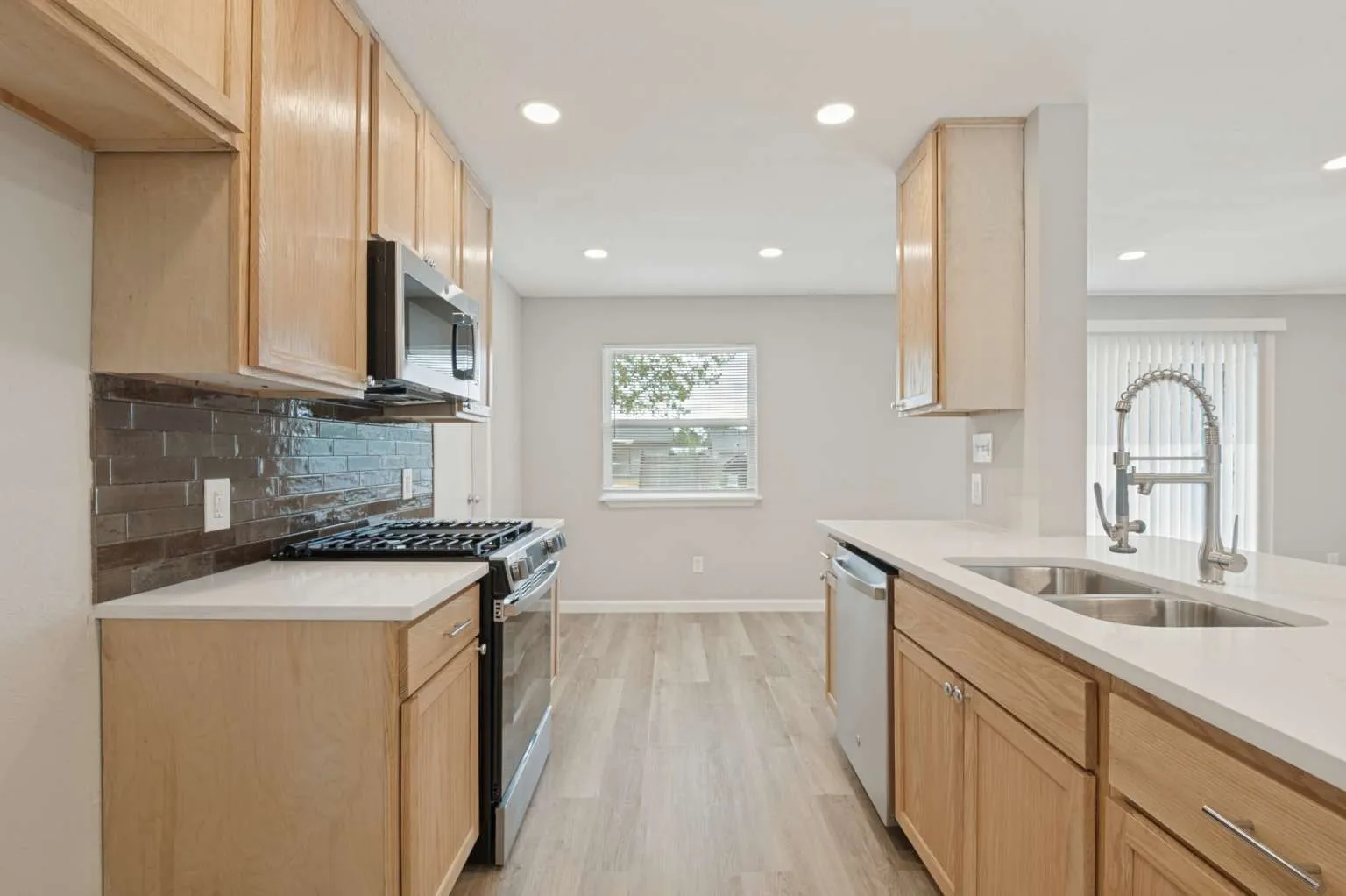 Single Family Residence For Sale in Dallas County , 3306 Judge Dupree Drive, Dallas, Texas 75241, 4 Bedroom, 2 Bathroom, Garage spaces, 1,484 Sqft, built in 1970, mls#21401169, Real Estate Agent in Dallas, Homes For Sale in Dallas county, Homes For Sale in Dallas, Realtor in Dallas Texas, Real Estate Brokerage Independent Realty Texas, Luminita Cordes Realtor