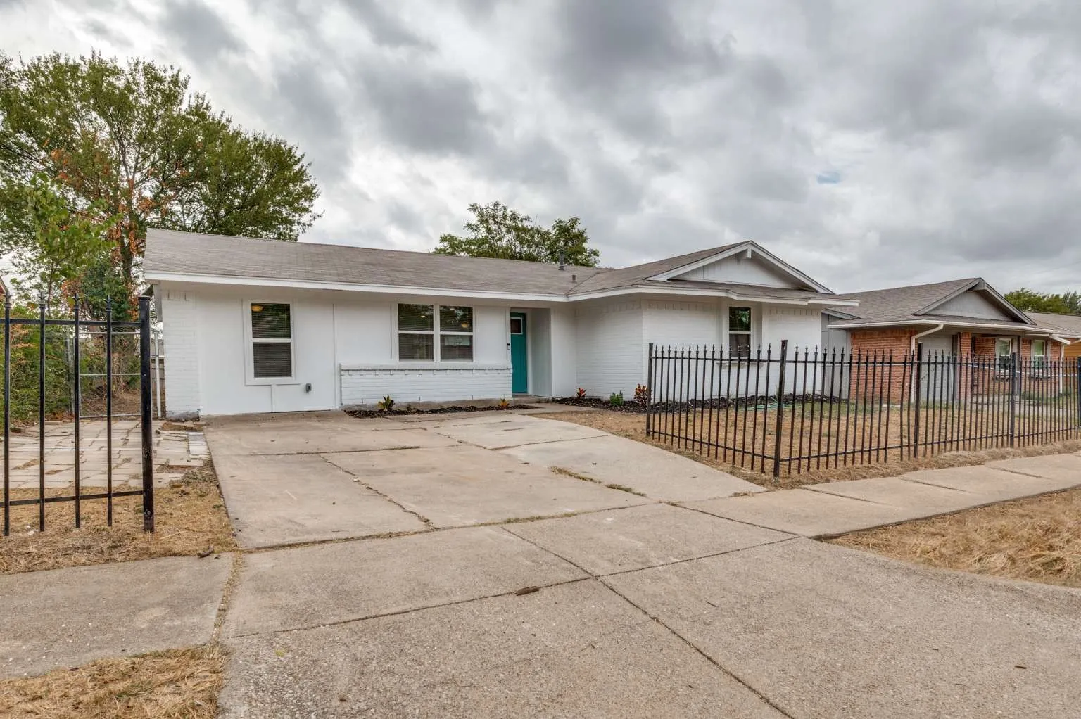 Single Family Residence For Sale in Dallas County , 3306 Judge Dupree Drive, Dallas, Texas 75241, 4 Bedroom, 2 Bathroom, Garage spaces, 1,484 Sqft, built in 1970, mls#21401169, Real Estate Agent in Dallas, Homes For Sale in Dallas county, Homes For Sale in Dallas, Realtor in Dallas Texas, Real Estate Brokerage Independent Realty Texas, Luminita Cordes Realtor