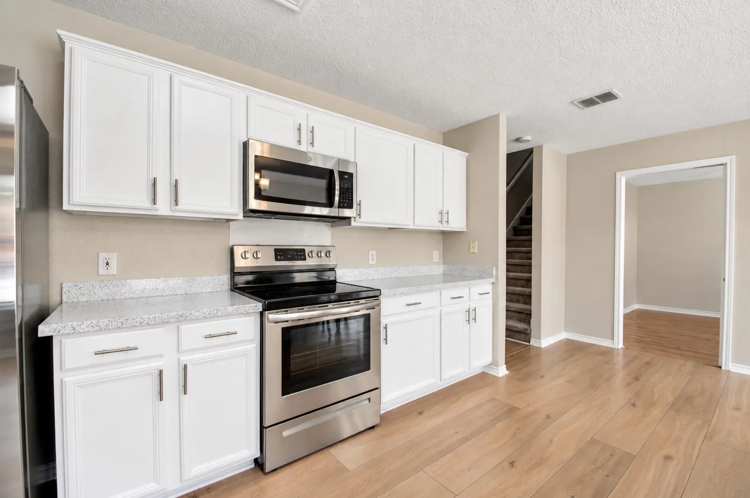 Single Family Residence For Rent in Denton County , 2813 Custer Drive, Corinth, Texas 76210, 4 Bedroom, 3 Bathroom, 2 Garage spaces, 2,683 Sqft, built in 1999, mls#21401141, Real Estate Agent in Corinth, Homes For Rent in Denton county, Homes For Rent in Corinth, Realtor in Corinth Texas, Real Estate Brokerage Independent Realty Texas, Luminita Cordes Realtor