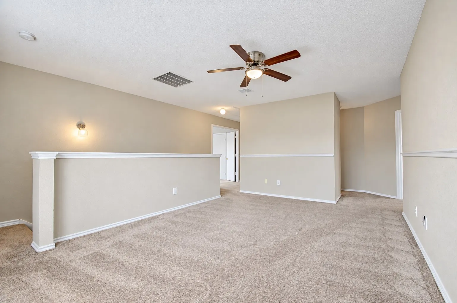 Single Family Residence For Rent in Denton County , 2813 Custer Drive, Corinth, Texas 76210, 4 Bedroom, 3 Bathroom, 2 Garage spaces, 2,683 Sqft, built in 1999, mls#21401141, Real Estate Agent in Corinth, Homes For Rent in Denton county, Homes For Rent in Corinth, Realtor in Corinth Texas, Real Estate Brokerage Independent Realty Texas, Luminita Cordes Realtor