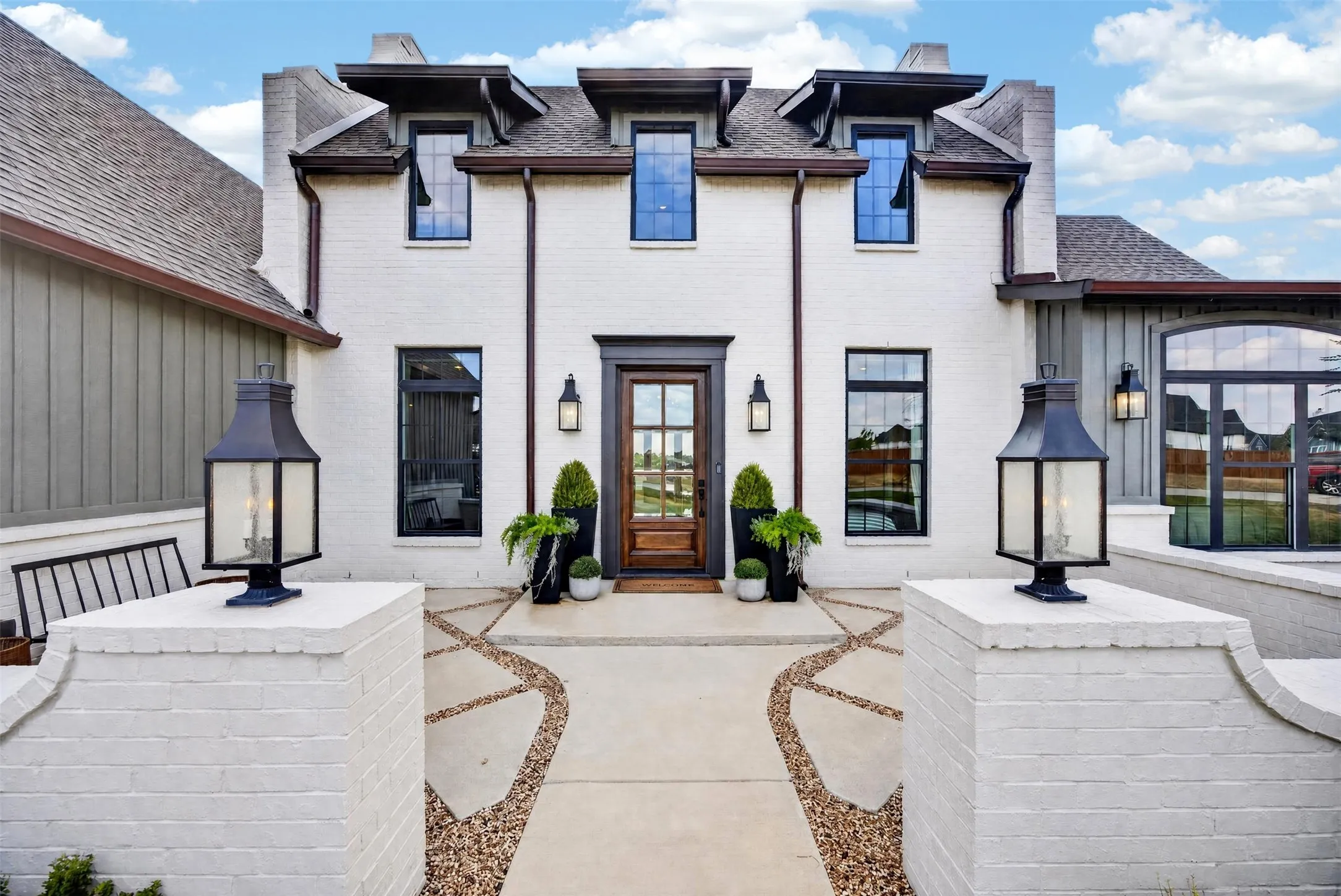 Front Close up view