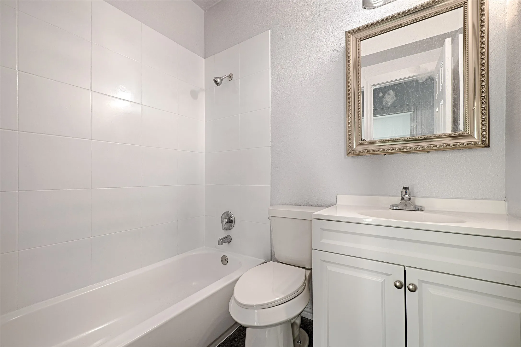 Apartment For Sale in Dallas County , 3020 South Boulevard 6, Dallas, Texas 75215, 10 Bedroom, 6 Bathroom, Garage spaces, 0 Sqft, built in 1931, mls#21400396, Real Estate Agent in Dallas, Homes For Sale in Dallas county, Homes For Sale in Dallas, Realtor in Dallas Texas, Real Estate Brokerage Independent Realty Texas, Luminita Cordes Realtor