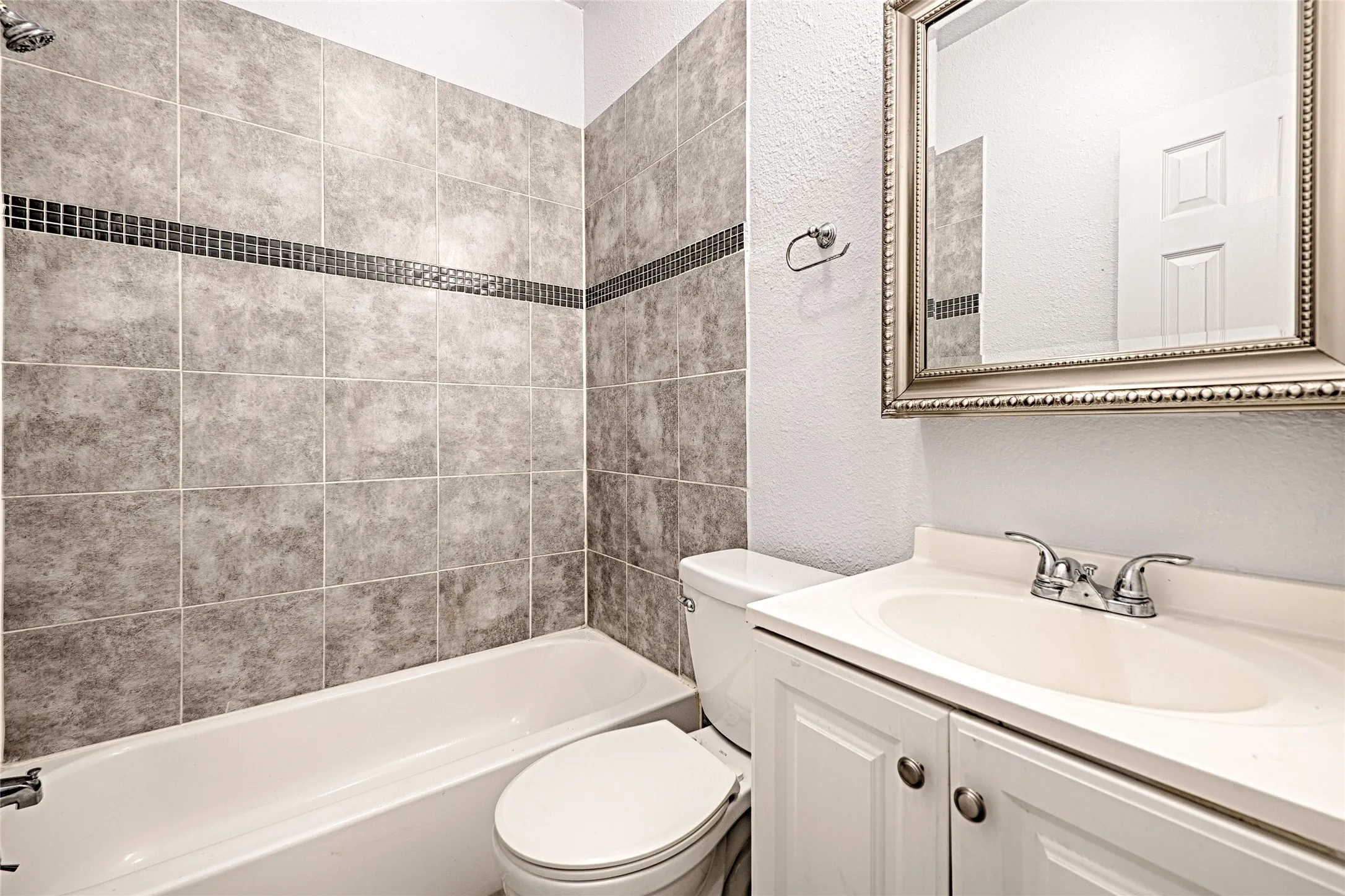 Apartment For Sale in Dallas County , 3020 South Boulevard 6, Dallas, Texas 75215, 10 Bedroom, 6 Bathroom, Garage spaces, 0 Sqft, built in 1931, mls#21400396, Real Estate Agent in Dallas, Homes For Sale in Dallas county, Homes For Sale in Dallas, Realtor in Dallas Texas, Real Estate Brokerage Independent Realty Texas, Luminita Cordes Realtor