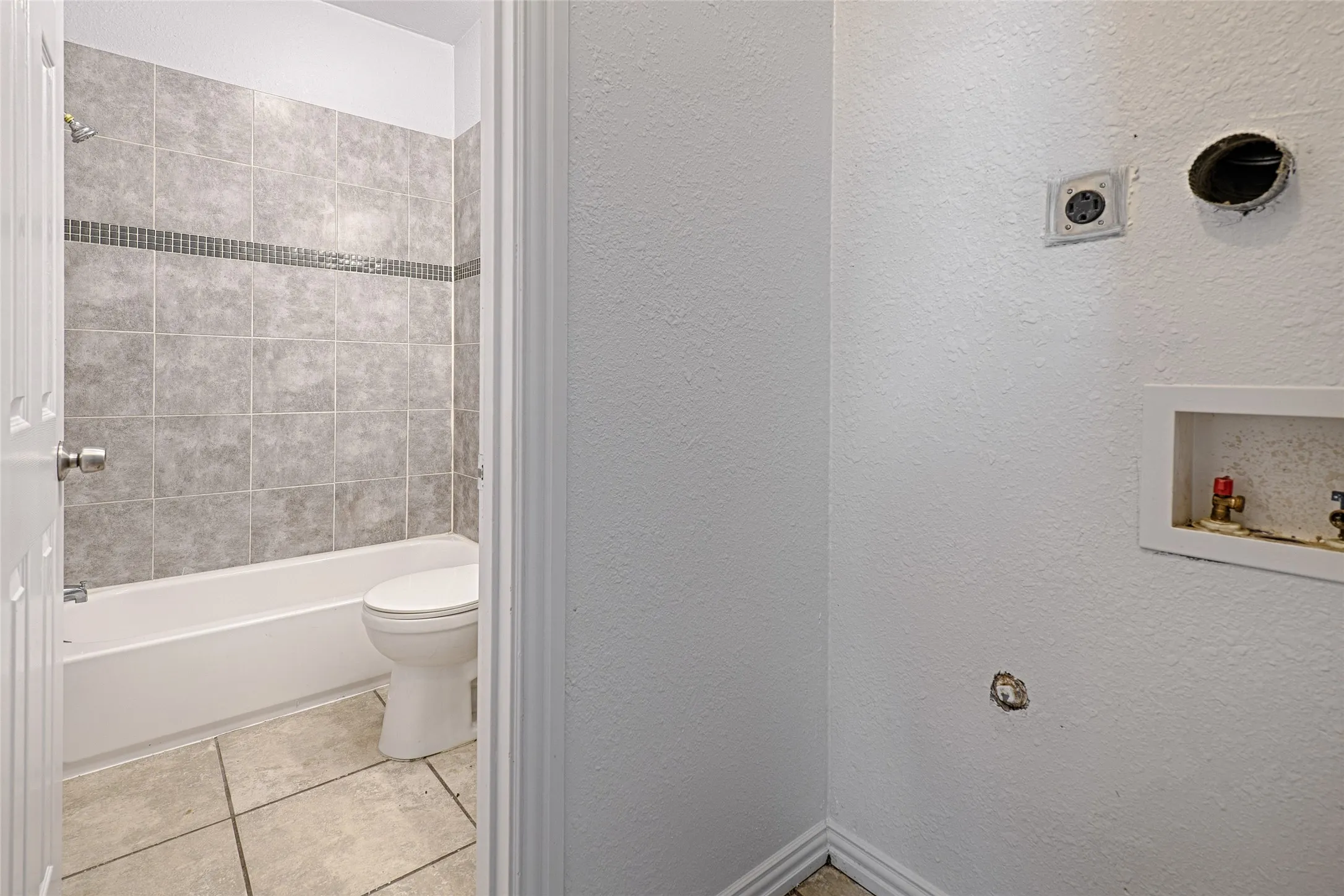 Apartment For Sale in Dallas County , 3020 South Boulevard 6, Dallas, Texas 75215, 10 Bedroom, 6 Bathroom, Garage spaces, 0 Sqft, built in 1931, mls#21400396, Real Estate Agent in Dallas, Homes For Sale in Dallas county, Homes For Sale in Dallas, Realtor in Dallas Texas, Real Estate Brokerage Independent Realty Texas, Luminita Cordes Realtor