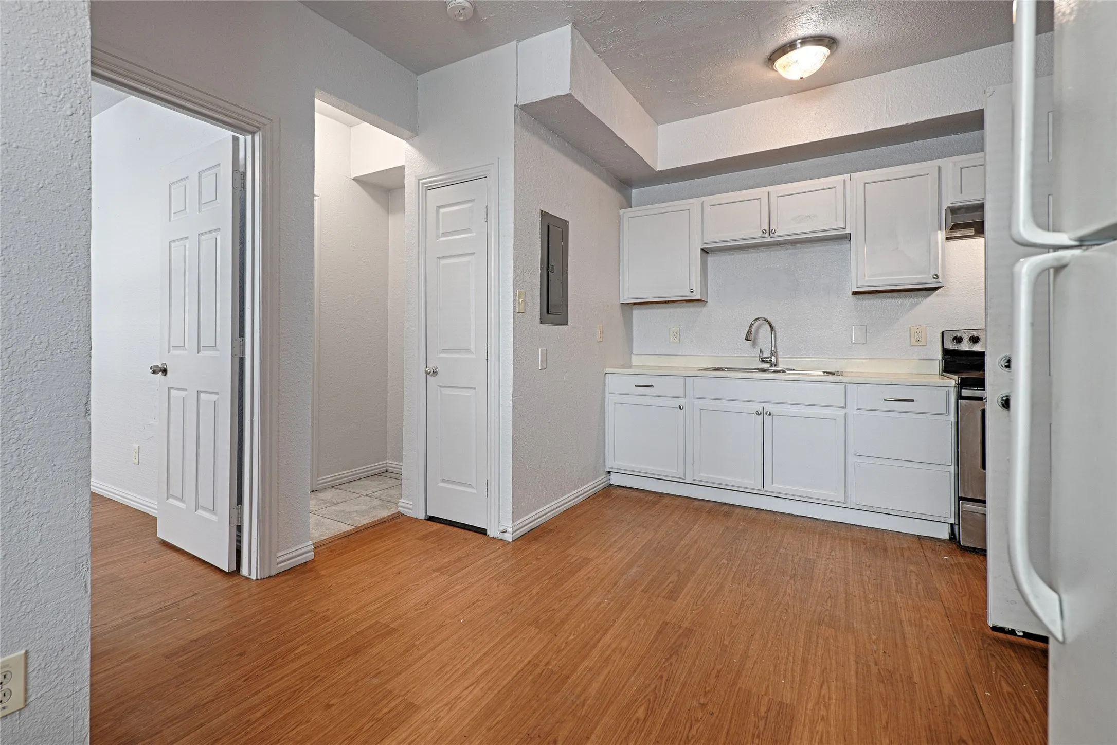 Apartment For Sale in Dallas County , 3020 South Boulevard 6, Dallas, Texas 75215, 10 Bedroom, 6 Bathroom, Garage spaces, 0 Sqft, built in 1931, mls#21400396, Real Estate Agent in Dallas, Homes For Sale in Dallas county, Homes For Sale in Dallas, Realtor in Dallas Texas, Real Estate Brokerage Independent Realty Texas, Luminita Cordes Realtor