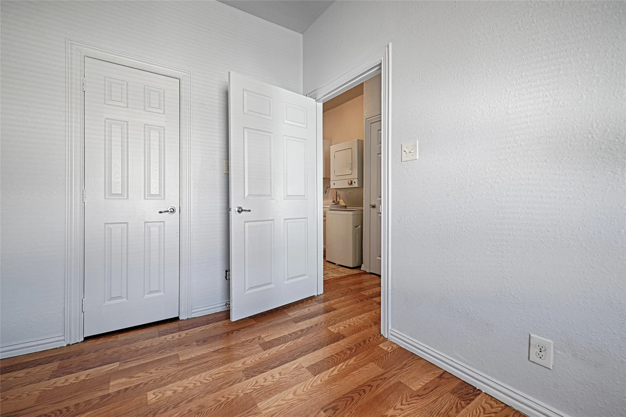 Apartment For Sale in Dallas County , 3020 South Boulevard 6, Dallas, Texas 75215, 10 Bedroom, 6 Bathroom, Garage spaces, 0 Sqft, built in 1931, mls#21400396, Real Estate Agent in Dallas, Homes For Sale in Dallas county, Homes For Sale in Dallas, Realtor in Dallas Texas, Real Estate Brokerage Independent Realty Texas, Luminita Cordes Realtor