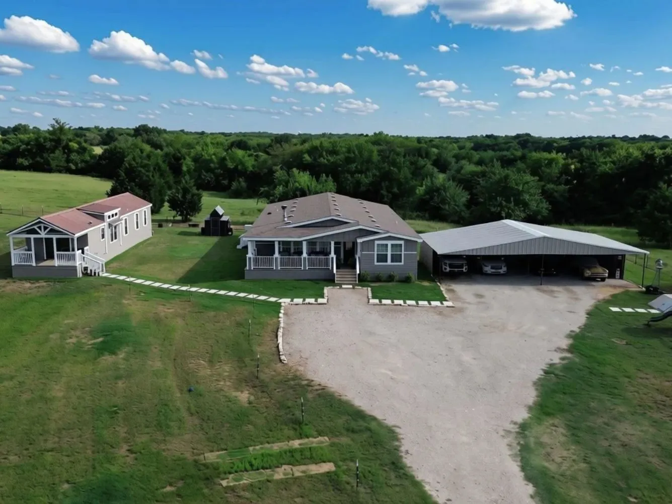 Single Family Residence For Sale in Hunt County , 4081 Fm 2736, Campbell, Texas 75422, 5 Bedroom, 3 Bathroom, Garage spaces, 3,192 Sqft, built in 2018, mls#21399759, Real Estate Agent in Campbell, Homes For Sale in Hunt county, Homes For Sale in Campbell, Realtor in Campbell Texas, Real Estate Brokerage Independent Realty Texas, Luminita Cordes Realtor