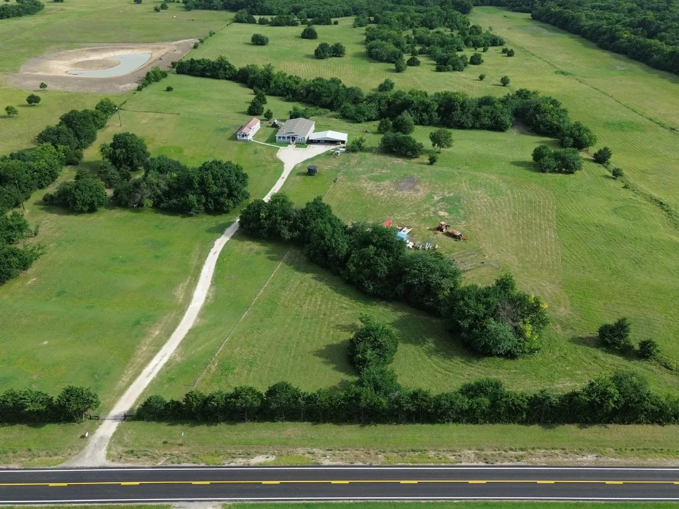 Single Family Residence For Sale in Hunt County , 4081 Fm 2736, Campbell, Texas 75422, 5 Bedroom, 3 Bathroom, Garage spaces, 3,192 Sqft, built in 2018, mls#21399759, Real Estate Agent in Campbell, Homes For Sale in Hunt county, Homes For Sale in Campbell, Realtor in Campbell Texas, Real Estate Brokerage Independent Realty Texas, Luminita Cordes Realtor