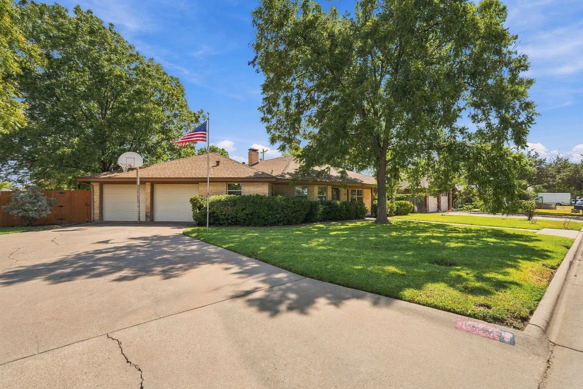 Single Family Residence For Sale in Taylor County , 4333 Caprock Road, Abilene, Texas 79606, 4 Bedroom, 2 Bathroom, 2 Garage spaces, 2,737 Sqft, built in 1966, mls#21400427, Real Estate Agent in Abilene, Homes For Sale in Taylor county, Homes For Sale in Abilene, Realtor in Abilene Texas, Real Estate Brokerage Independent Realty Texas, Luminita Cordes Realtor