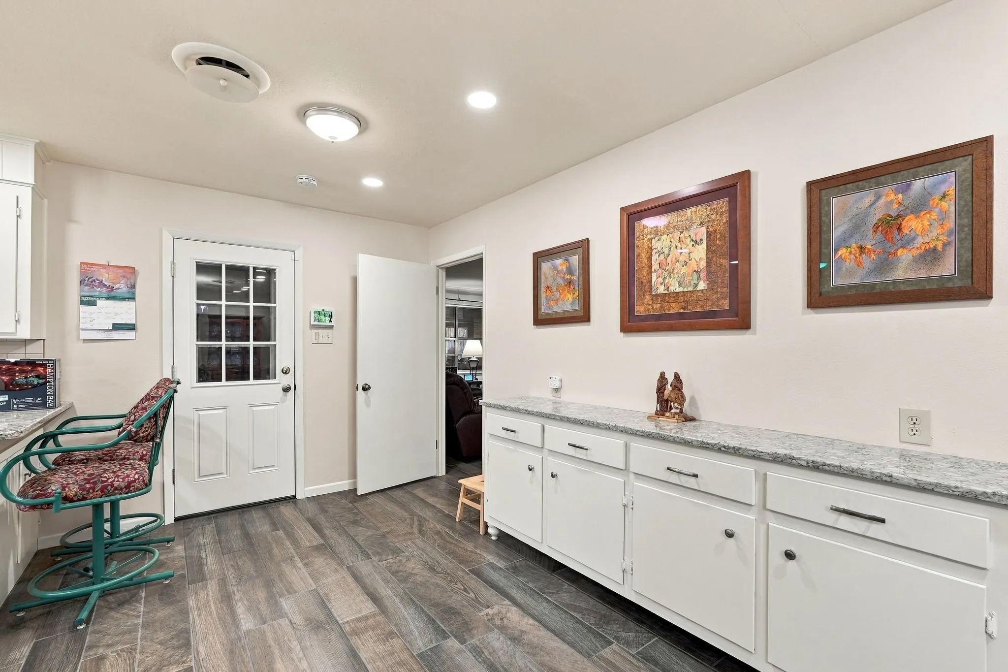 Single Family Residence For Sale in Taylor County , 4333 Caprock Road, Abilene, Texas 79606, 4 Bedroom, 2 Bathroom, 2 Garage spaces, 2,737 Sqft, built in 1966, mls#21400427, Real Estate Agent in Abilene, Homes For Sale in Taylor county, Homes For Sale in Abilene, Realtor in Abilene Texas, Real Estate Brokerage Independent Realty Texas, Luminita Cordes Realtor