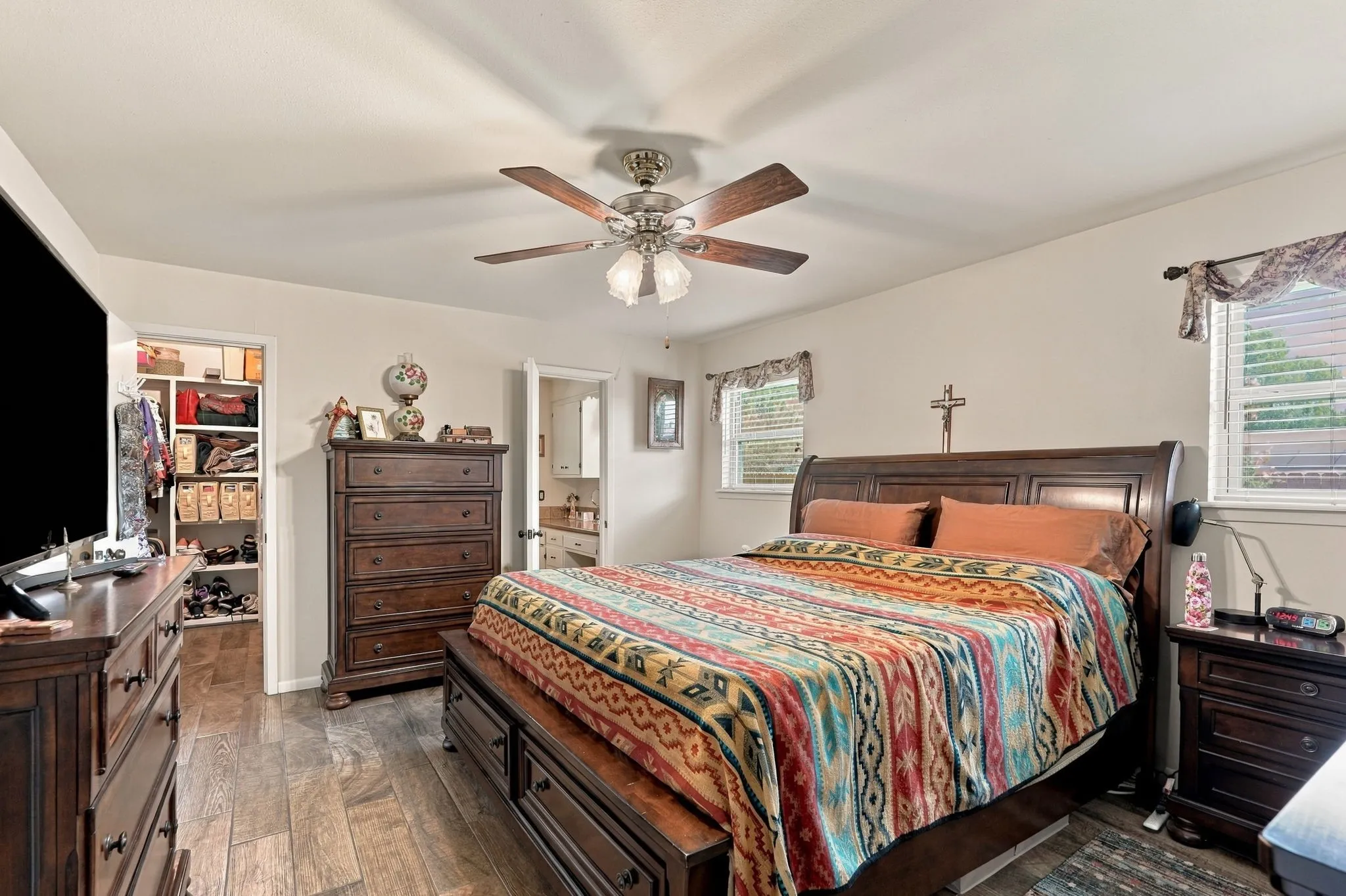 Single Family Residence For Sale in Taylor County , 4333 Caprock Road, Abilene, Texas 79606, 4 Bedroom, 2 Bathroom, 2 Garage spaces, 2,737 Sqft, built in 1966, mls#21400427, Real Estate Agent in Abilene, Homes For Sale in Taylor county, Homes For Sale in Abilene, Realtor in Abilene Texas, Real Estate Brokerage Independent Realty Texas, Luminita Cordes Realtor