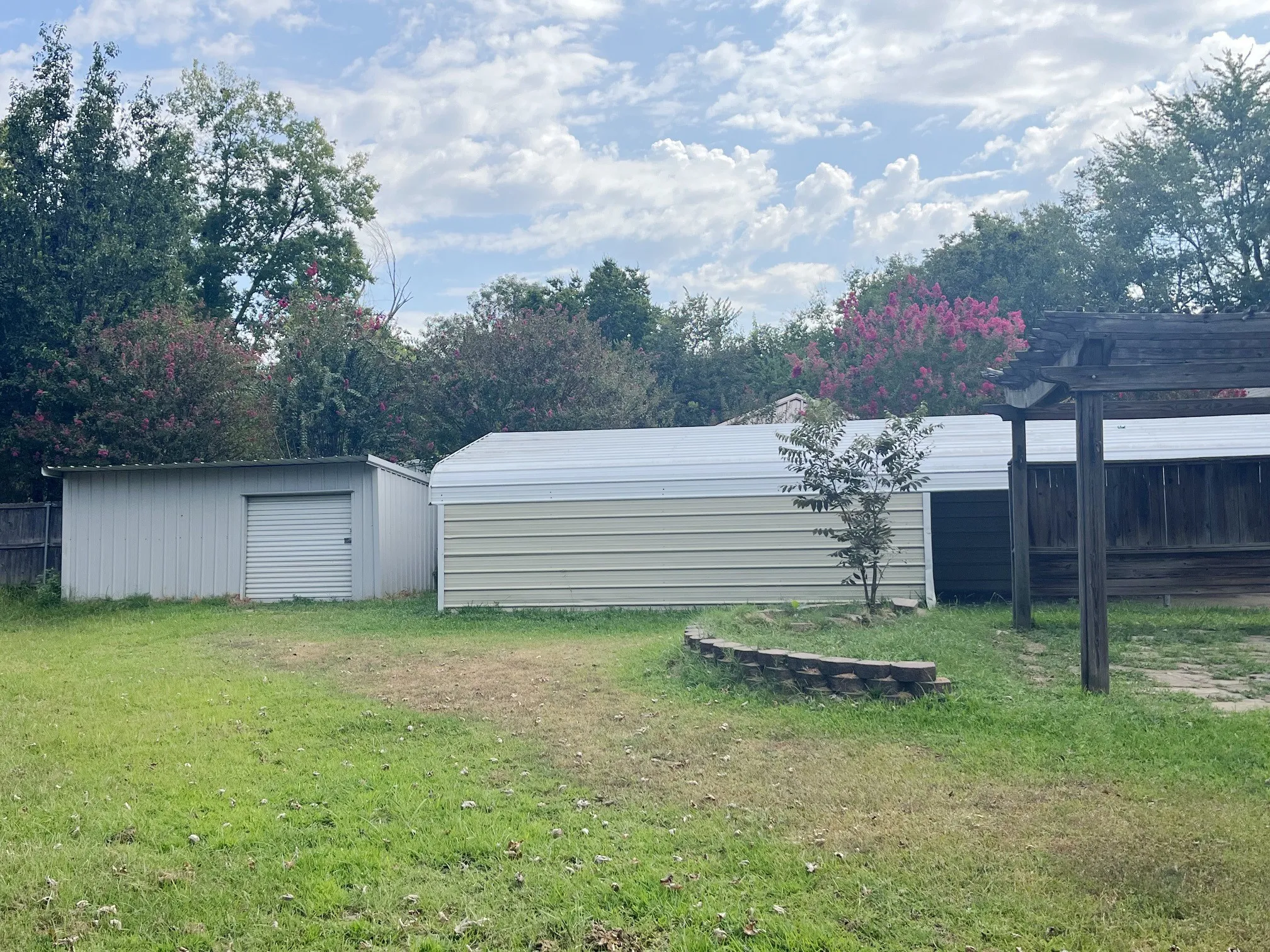 Single Family Residence For Sale in Lamar County , 615 E Fairview Street, Blossom, Texas 75416, 3 Bedroom, 2 Bathroom, Garage spaces, 1,644 Sqft, built in 0, mls#21401164, Real Estate Agent in Blossom, Homes For Sale in Lamar county, Homes For Sale in Blossom, Realtor in Blossom Texas, Real Estate Brokerage Independent Realty Texas, Luminita Cordes Realtor
