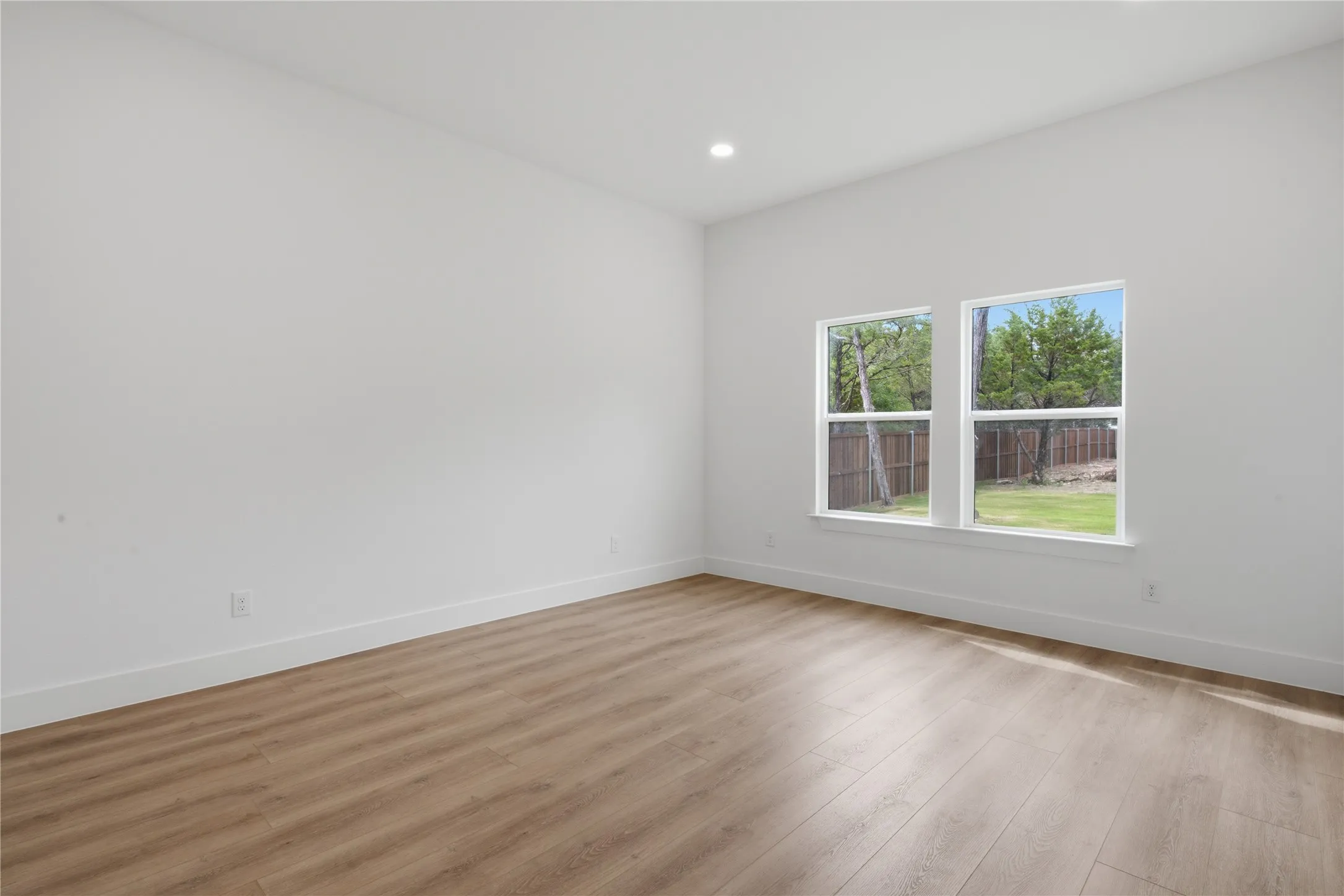 Single Family Residence For Sale in Dallas County , 2634 Bainbridge Drive, Dallas, Texas 75237, 5 Bedroom, 4 Bathroom, 2 Garage spaces, 2,391 Sqft, built in 2026, mls#21401188, Real Estate Agent in Dallas, Homes For Sale in Dallas county, Homes For Sale in Dallas, Realtor in Dallas Texas, Real Estate Brokerage Independent Realty Texas, Luminita Cordes Realtor