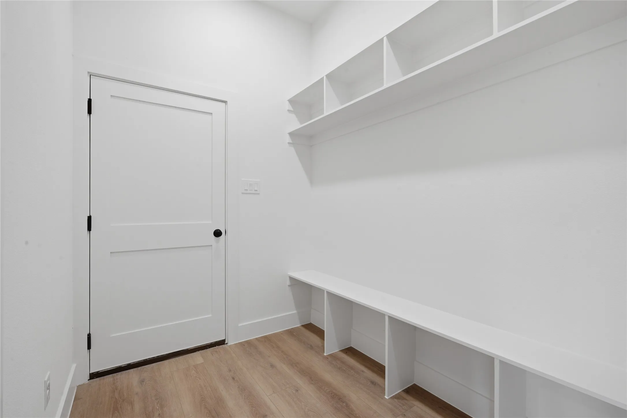 Single Family Residence For Sale in Dallas County , 2634 Bainbridge Drive, Dallas, Texas 75237, 5 Bedroom, 4 Bathroom, 2 Garage spaces, 2,391 Sqft, built in 2026, mls#21401188, Real Estate Agent in Dallas, Homes For Sale in Dallas county, Homes For Sale in Dallas, Realtor in Dallas Texas, Real Estate Brokerage Independent Realty Texas, Luminita Cordes Realtor