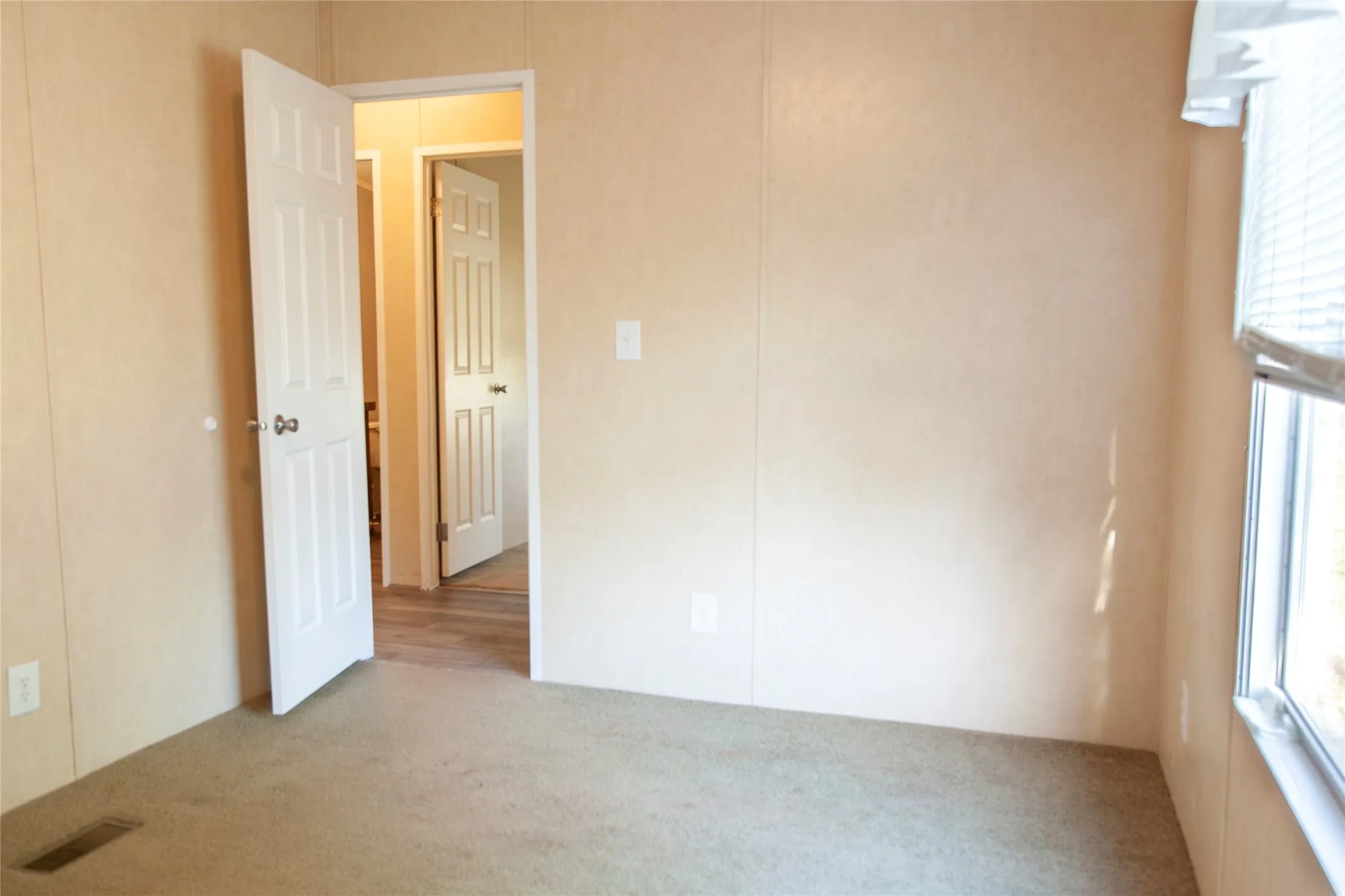 Mobile Home For Sale in Fannin County , 112 SE Front Street, Bailey, Texas 75452, 4 Bedroom, 2 Bathroom, Garage spaces, 1,568 Sqft, built in 2014, mls#21399800, Real Estate Agent in Bailey, Homes For Sale in Fannin county, Homes For Sale in Bailey, Realtor in Bailey Texas, Real Estate Brokerage Independent Realty Texas, Luminita Cordes Realtor