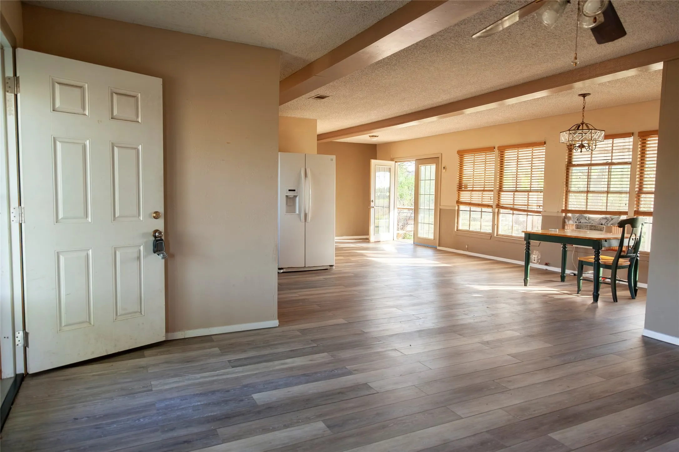 Mobile Home For Sale in Fannin County , 112 SE Front Street, Bailey, Texas 75452, 4 Bedroom, 2 Bathroom, Garage spaces, 1,568 Sqft, built in 2014, mls#21399800, Real Estate Agent in Bailey, Homes For Sale in Fannin county, Homes For Sale in Bailey, Realtor in Bailey Texas, Real Estate Brokerage Independent Realty Texas, Luminita Cordes Realtor
