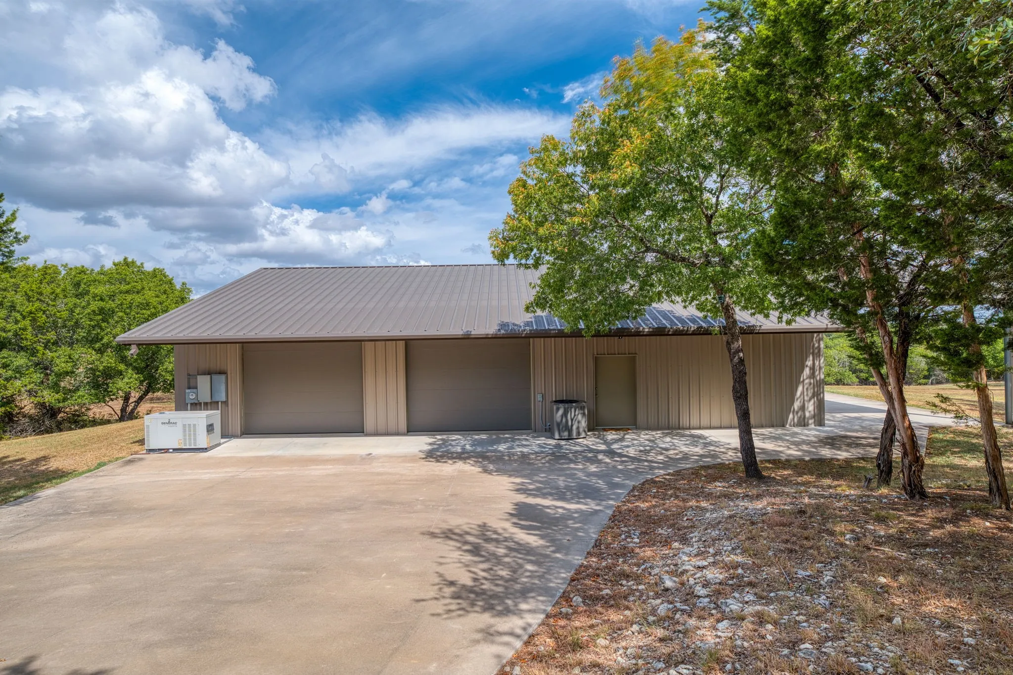 Single Family Residence For Sale in Mc Lennan County , 400 Hali Brooke Drive, China Spring, Texas 76633, 1 Bedroom, 1 Bathroom, Garage spaces, 640 Sqft, built in 2019, mls#21400541, Real Estate Agent in China Spring, Homes For Sale in Mc Lennan county, Homes For Sale in China Spring, Realtor in China Spring Texas, Real Estate Brokerage Independent Realty Texas, Luminita Cordes Realtor
