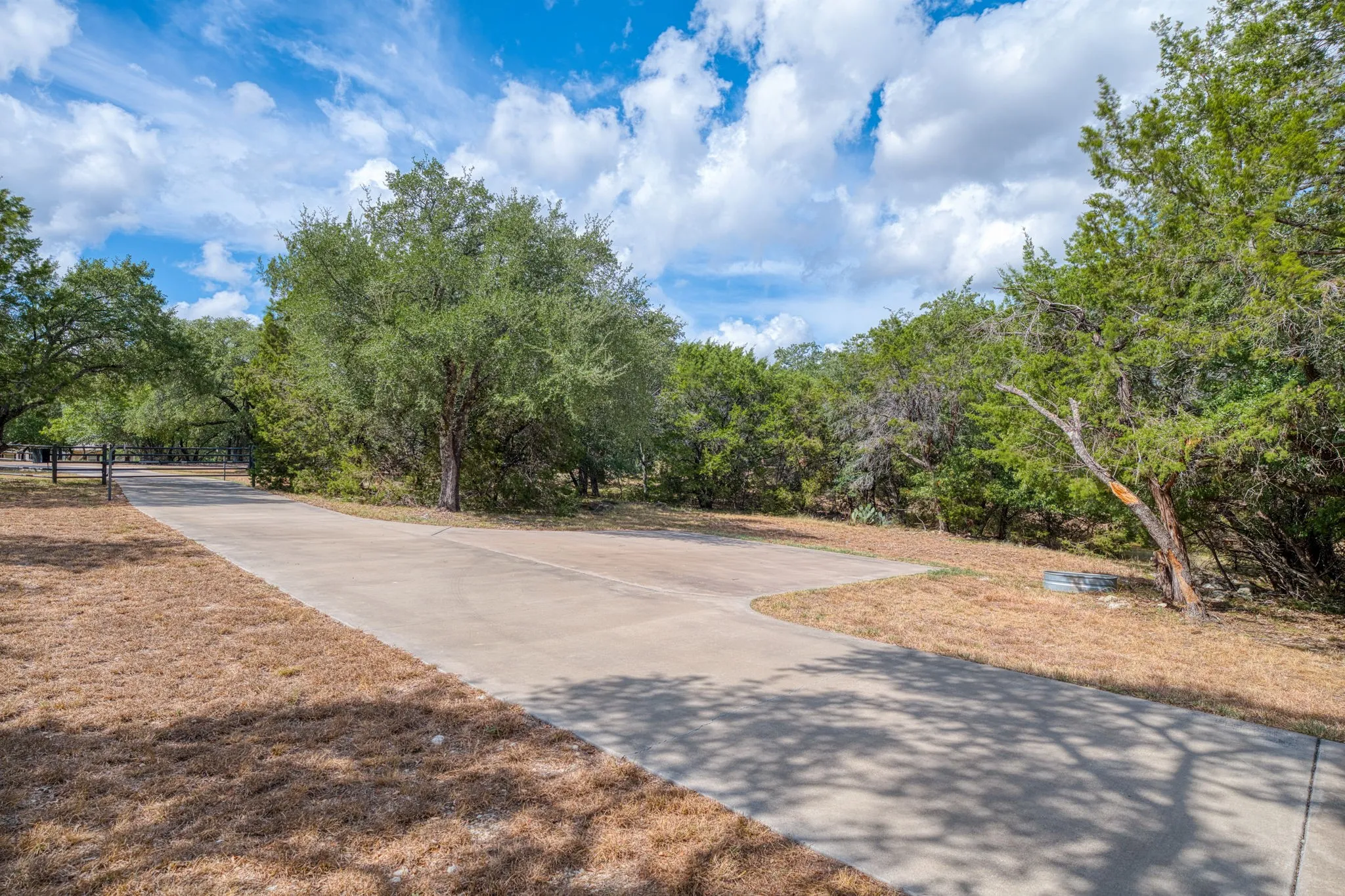 Single Family Residence For Sale in Mc Lennan County , 400 Hali Brooke Drive, China Spring, Texas 76633, 1 Bedroom, 1 Bathroom, Garage spaces, 640 Sqft, built in 2019, mls#21400541, Real Estate Agent in China Spring, Homes For Sale in Mc Lennan county, Homes For Sale in China Spring, Realtor in China Spring Texas, Real Estate Brokerage Independent Realty Texas, Luminita Cordes Realtor