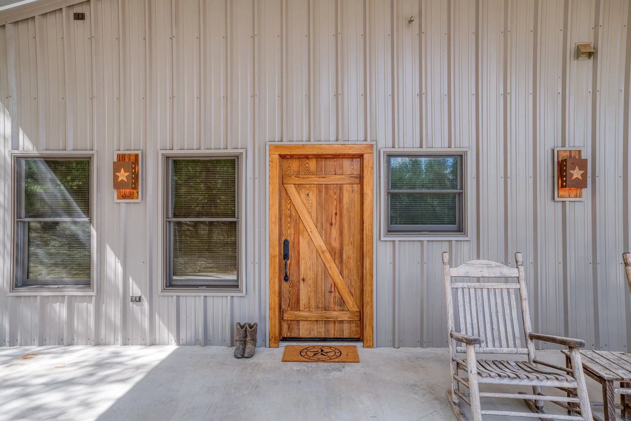 Single Family Residence For Sale in Mc Lennan County , 400 Hali Brooke Drive, China Spring, Texas 76633, 1 Bedroom, 1 Bathroom, Garage spaces, 640 Sqft, built in 2019, mls#21400541, Real Estate Agent in China Spring, Homes For Sale in Mc Lennan county, Homes For Sale in China Spring, Realtor in China Spring Texas, Real Estate Brokerage Independent Realty Texas, Luminita Cordes Realtor