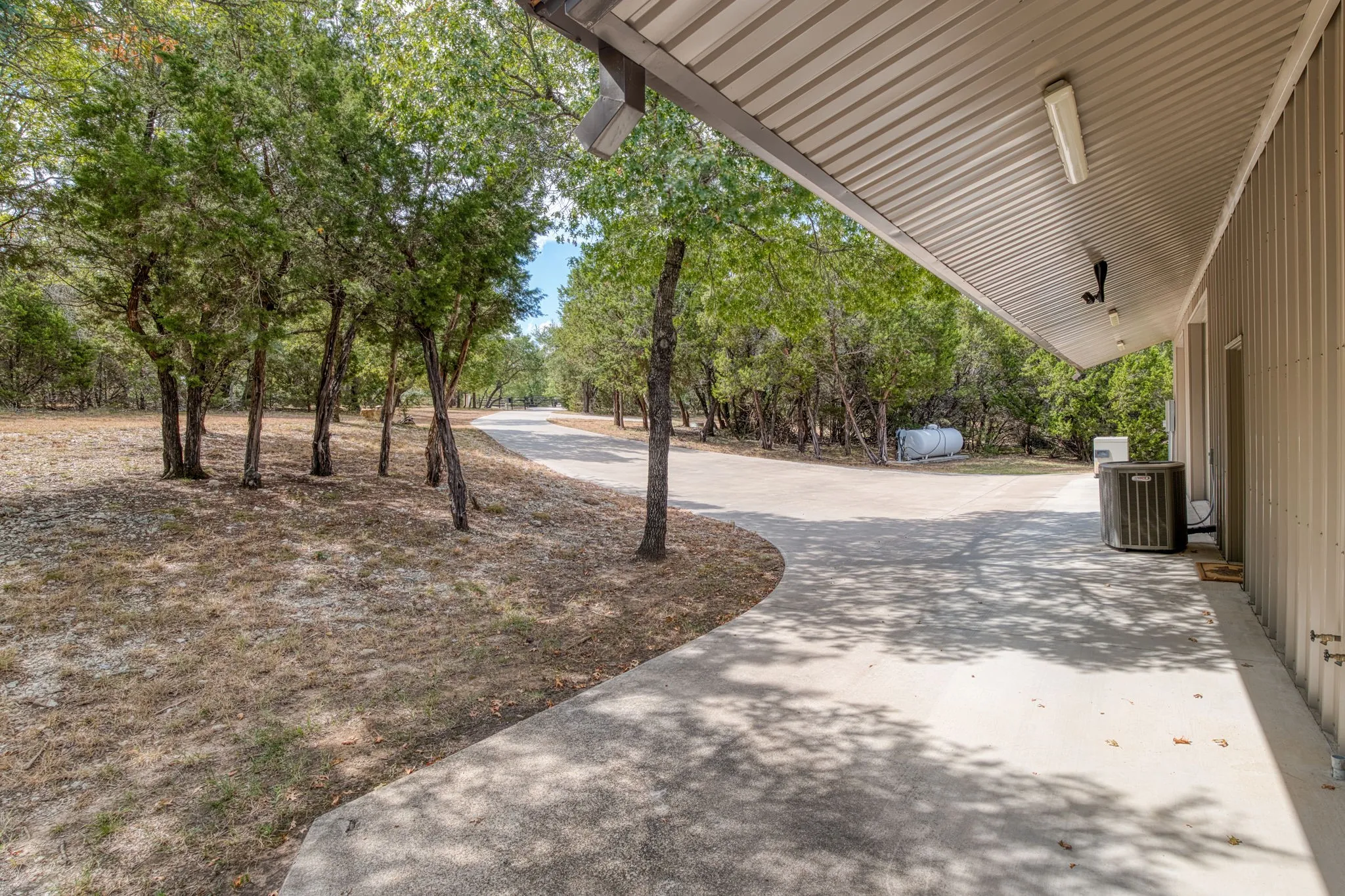 Single Family Residence For Sale in Mc Lennan County , 400 Hali Brooke Drive, China Spring, Texas 76633, 1 Bedroom, 1 Bathroom, Garage spaces, 640 Sqft, built in 2019, mls#21400541, Real Estate Agent in China Spring, Homes For Sale in Mc Lennan county, Homes For Sale in China Spring, Realtor in China Spring Texas, Real Estate Brokerage Independent Realty Texas, Luminita Cordes Realtor