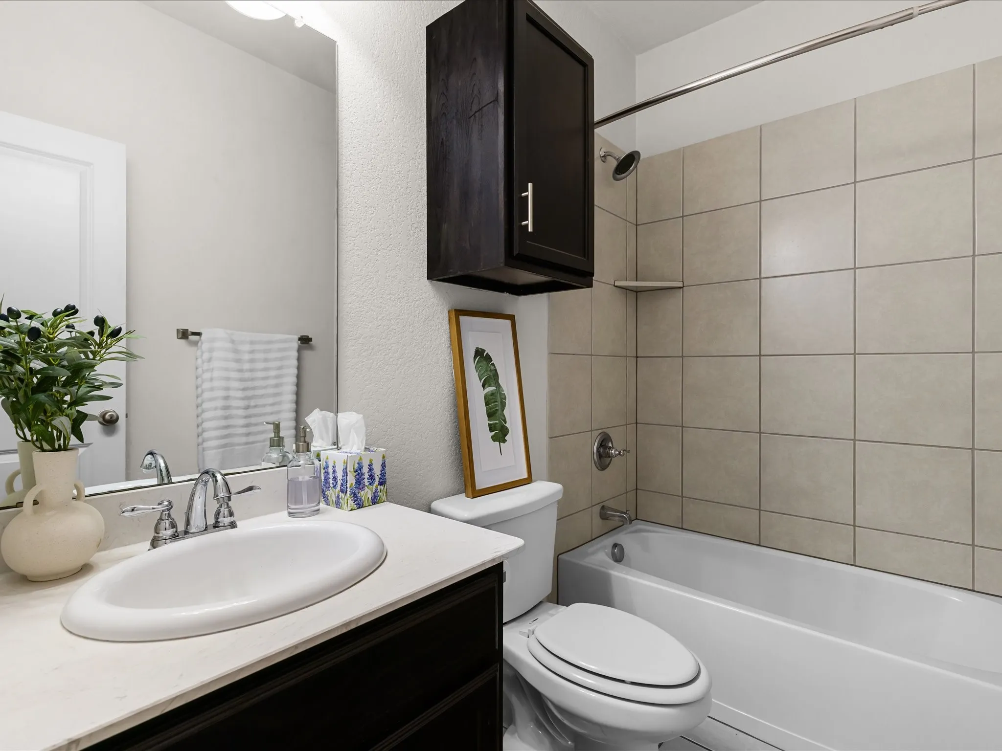 Single Family Residence For Sale in Tarrant County , 209 Emerald Creek Drive, Fort Worth, Texas 76131, 3 Bedroom, 2 Bathroom, 2 Garage spaces, 1,449 Sqft, built in 2016, mls#21401207, Real Estate Agent in Fort Worth, Homes For Sale in Tarrant county, Homes For Sale in Fort Worth, Realtor in Fort Worth Texas, Real Estate Brokerage Independent Realty Texas, Luminita Cordes Realtor