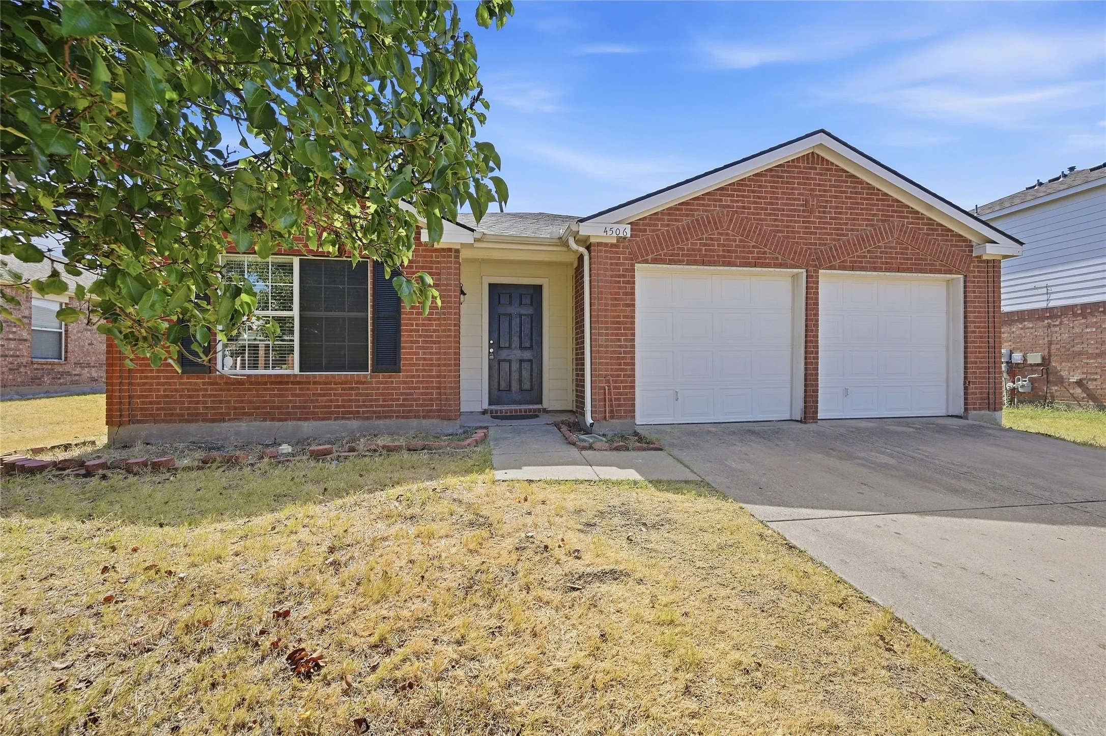 Single Family Residence For Sale in Grayson County , 4506 Falcon Drive, Sherman, Texas 75092, 4 Bedroom, 2 Bathroom, 2 Garage spaces, 1,855 Sqft, built in 2005, mls#21400815, Real Estate Agent in Sherman, Homes For Sale in Grayson county, Homes For Sale in Sherman, Realtor in Sherman Texas, Real Estate Brokerage Independent Realty Texas, Luminita Cordes Realtor