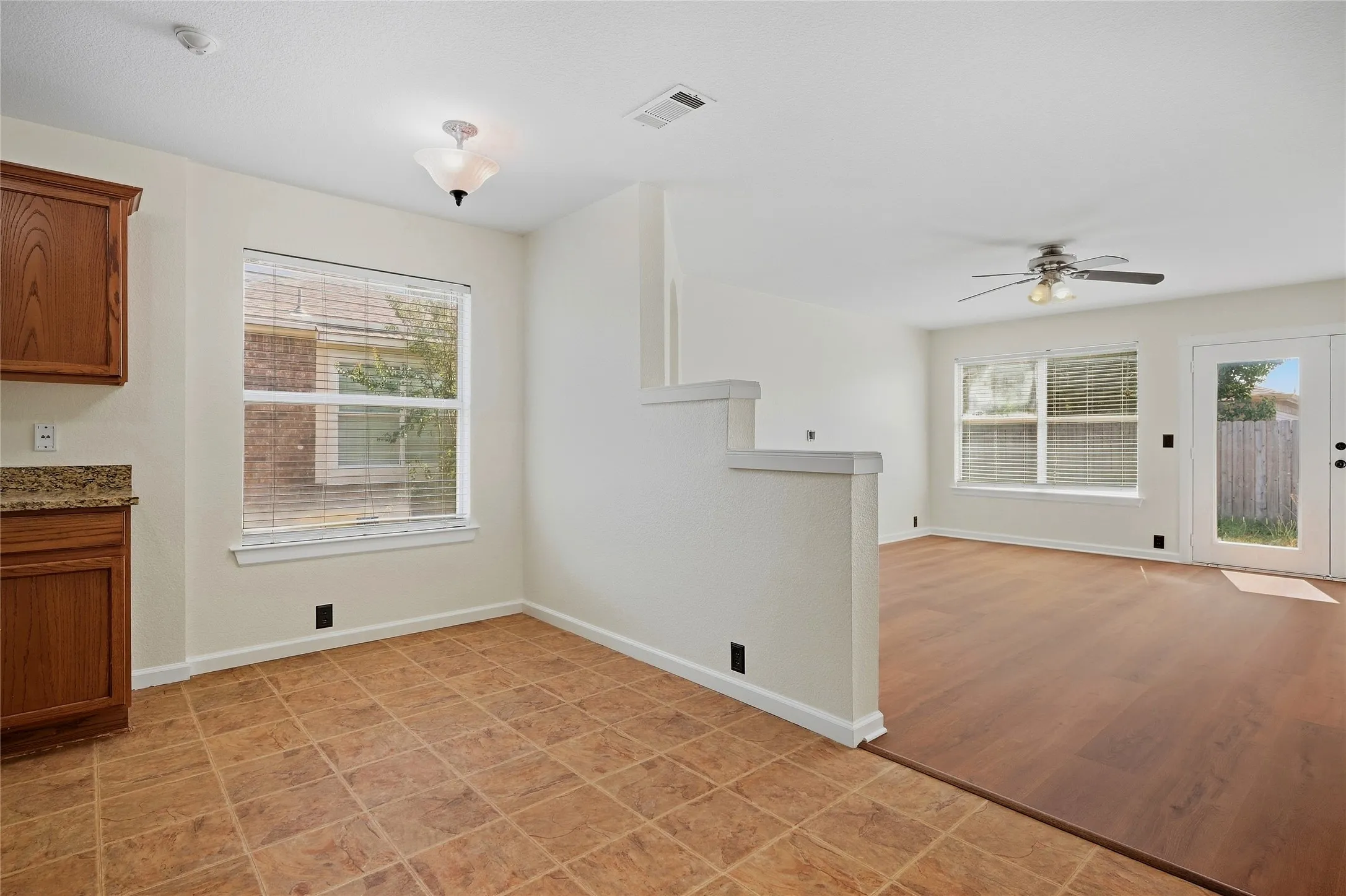 Single Family Residence For Sale in Grayson County , 4506 Falcon Drive, Sherman, Texas 75092, 4 Bedroom, 2 Bathroom, 2 Garage spaces, 1,855 Sqft, built in 2005, mls#21400815, Real Estate Agent in Sherman, Homes For Sale in Grayson county, Homes For Sale in Sherman, Realtor in Sherman Texas, Real Estate Brokerage Independent Realty Texas, Luminita Cordes Realtor