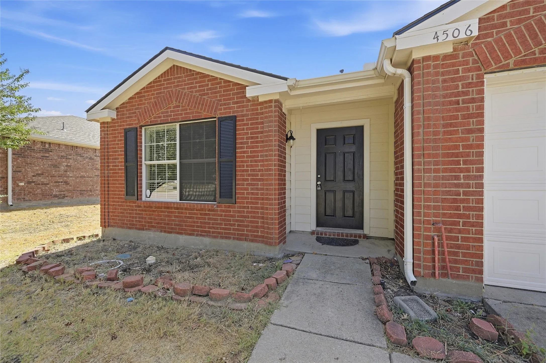 Single Family Residence For Sale in Grayson County , 4506 Falcon Drive, Sherman, Texas 75092, 4 Bedroom, 2 Bathroom, 2 Garage spaces, 1,855 Sqft, built in 2005, mls#21400815, Real Estate Agent in Sherman, Homes For Sale in Grayson county, Homes For Sale in Sherman, Realtor in Sherman Texas, Real Estate Brokerage Independent Realty Texas, Luminita Cordes Realtor
