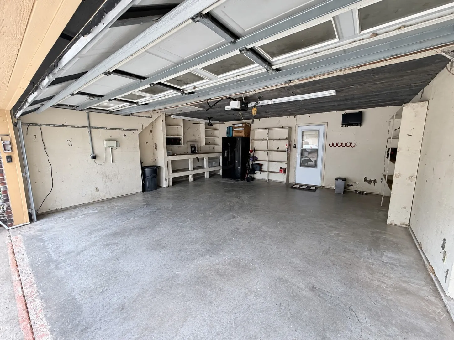 Farm For Sale in Collin County , 18830 Johnson Lane, Farmersville, Texas 75442, 3 Bedroom, 2 Bathroom, 2 Garage spaces, 1,780 Sqft, built in 1986, mls#21399293, Real Estate Agent in Farmersville, Homes For Sale in Collin county, Homes For Sale in Farmersville, Realtor in Farmersville Texas, Real Estate Brokerage Independent Realty Texas, Luminita Cordes Realtor