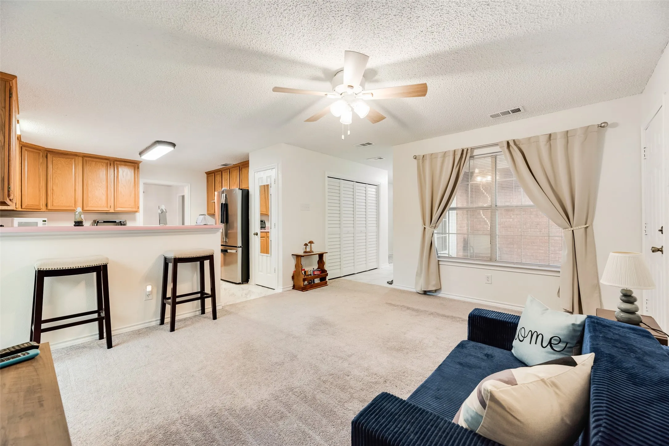 Single Family Residence For Sale in Dallas County , 5120 Cliff Haven Drive, Dallas, Texas 75236, 3 Bedroom, 2 Bathroom, 2 Garage spaces, 1,796 Sqft, built in 1990, mls#21398140, Real Estate Agent in Dallas, Homes For Sale in Dallas county, Homes For Sale in Dallas, Realtor in Dallas Texas, Real Estate Brokerage Independent Realty Texas, Luminita Cordes Realtor