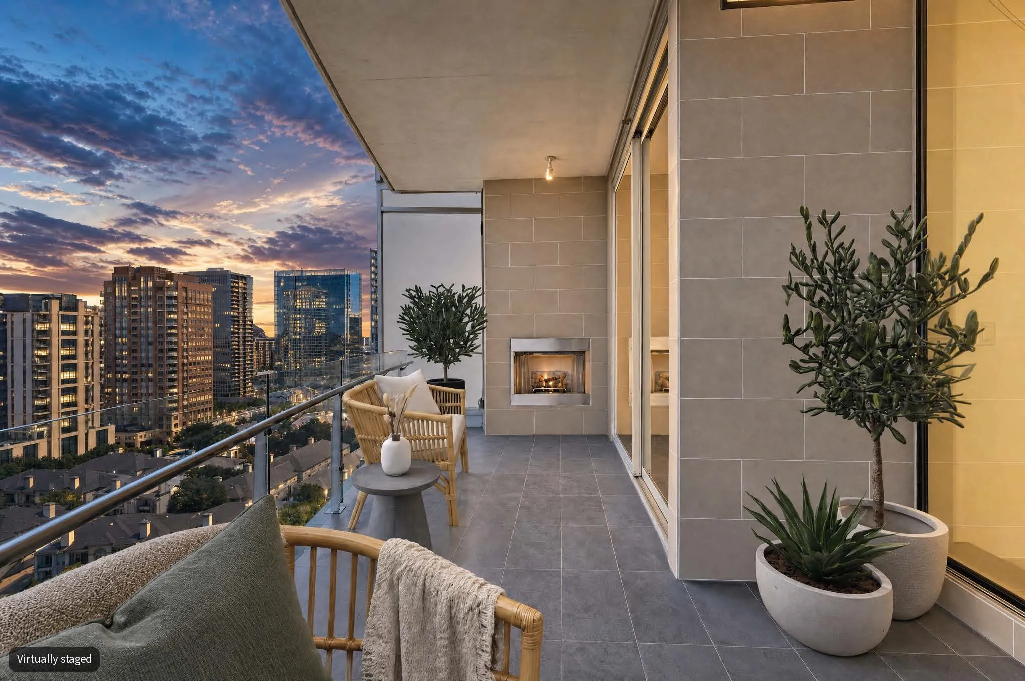 Condominium For Sale in Dallas County , 3130 N Harwood Street 1905, Dallas, Texas 75201, 2 Bedroom, 3 Bathroom, 2 Garage spaces, 1,527 Sqft, built in 2018, mls#21400881, Real Estate Agent in Dallas, Homes For Sale in Dallas county, Homes For Sale in Dallas, Realtor in Dallas Texas, Real Estate Brokerage Independent Realty Texas, Luminita Cordes Realtor