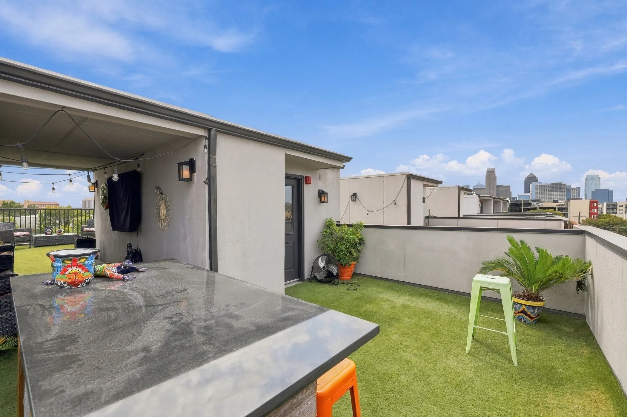 Condominium For Sale in Dallas County , 3816 Roseland Avenue D300, Dallas, Texas 75204, 3 Bedroom, 4 Bathroom, 2 Garage spaces, 2,350 Sqft, built in 2015, mls#21394142, Real Estate Agent in Dallas, Homes For Sale in Dallas county, Homes For Sale in Dallas, Realtor in Dallas Texas, Real Estate Brokerage Independent Realty Texas, Luminita Cordes Realtor