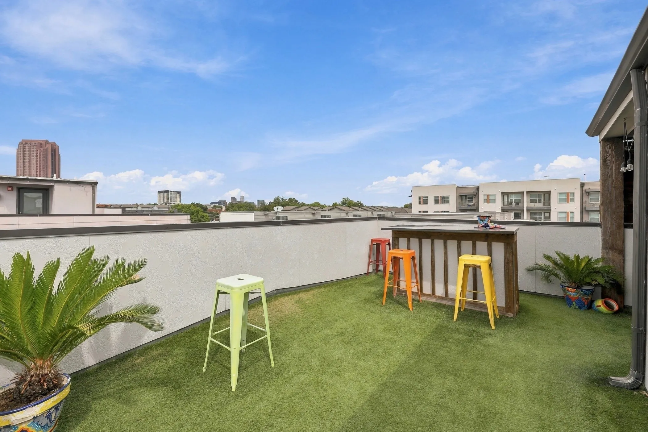 Condominium For Sale in Dallas County , 3816 Roseland Avenue D300, Dallas, Texas 75204, 3 Bedroom, 4 Bathroom, 2 Garage spaces, 2,350 Sqft, built in 2015, mls#21394142, Real Estate Agent in Dallas, Homes For Sale in Dallas county, Homes For Sale in Dallas, Realtor in Dallas Texas, Real Estate Brokerage Independent Realty Texas, Luminita Cordes Realtor