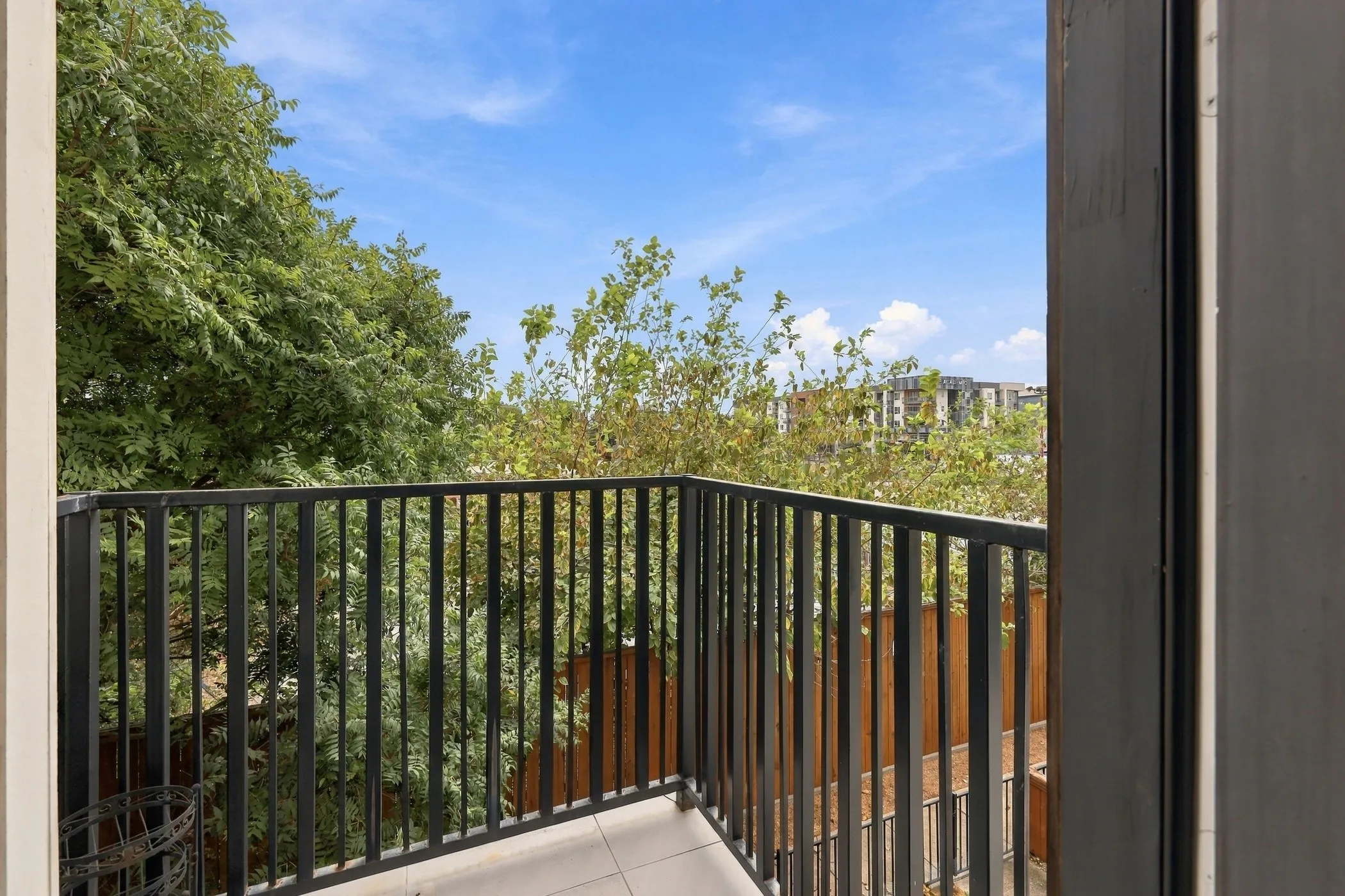 Condominium For Sale in Dallas County , 3816 Roseland Avenue D300, Dallas, Texas 75204, 3 Bedroom, 4 Bathroom, 2 Garage spaces, 2,350 Sqft, built in 2015, mls#21394142, Real Estate Agent in Dallas, Homes For Sale in Dallas county, Homes For Sale in Dallas, Realtor in Dallas Texas, Real Estate Brokerage Independent Realty Texas, Luminita Cordes Realtor