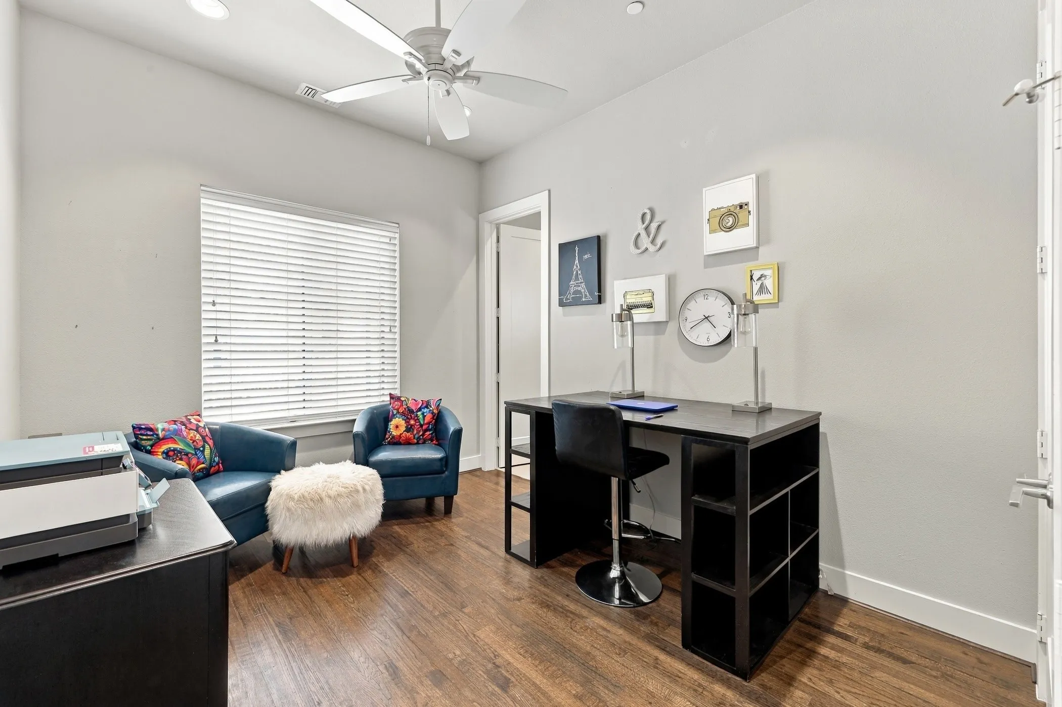 Condominium For Sale in Dallas County , 3816 Roseland Avenue D300, Dallas, Texas 75204, 3 Bedroom, 4 Bathroom, 2 Garage spaces, 2,350 Sqft, built in 2015, mls#21394142, Real Estate Agent in Dallas, Homes For Sale in Dallas county, Homes For Sale in Dallas, Realtor in Dallas Texas, Real Estate Brokerage Independent Realty Texas, Luminita Cordes Realtor