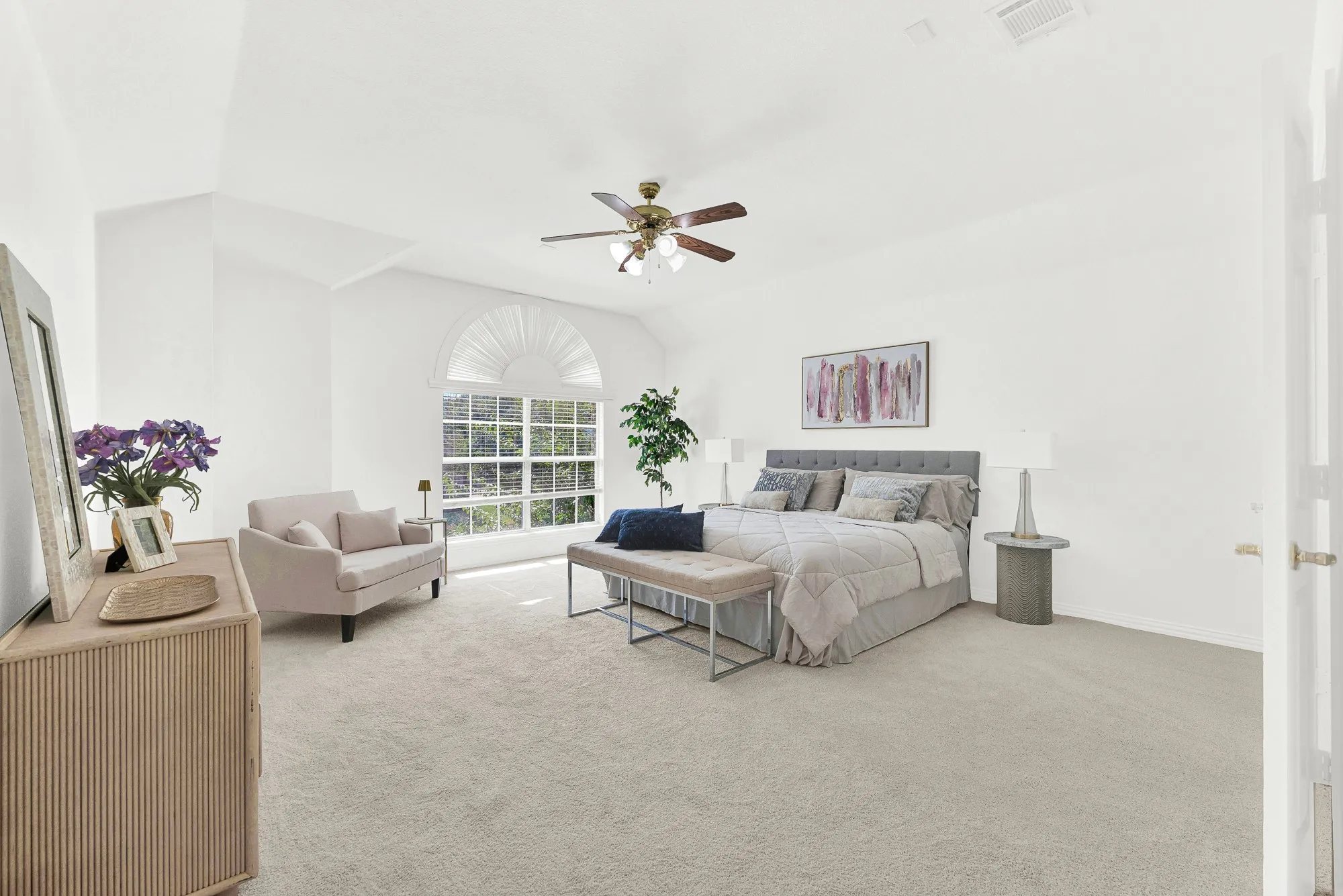 Single Family Residence For Sale in Collin County , 333 Green Acres Drive, Murphy, Texas 75094, 4 Bedroom, 3 Bathroom, 2 Garage spaces, 3,070 Sqft, built in 2003, mls#21399635, Real Estate Agent in Murphy, Homes For Sale in Collin county, Homes For Sale in Murphy, Realtor in Murphy Texas, Real Estate Brokerage Independent Realty Texas, Luminita Cordes Realtor