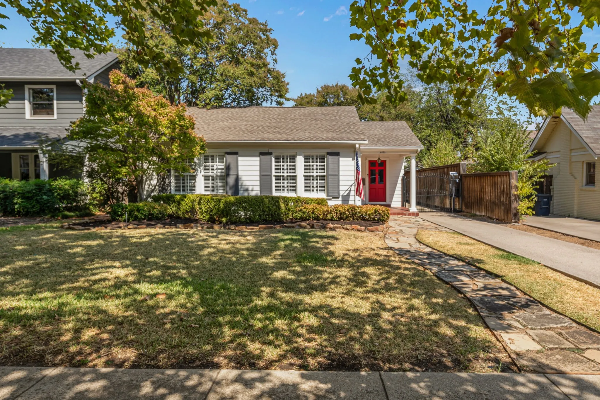 Single Family Residence For Sale in Tarrant County , 4058 Modlin Avenue, Fort Worth, Texas 76107, 3 Bedroom, 2 Bathroom, 1 Garage spaces, 1,884 Sqft, built in 1939, mls#21398980, Real Estate Agent in Fort Worth, Homes For Sale in Tarrant county, Homes For Sale in Fort Worth, Realtor in Fort Worth Texas, Real Estate Brokerage Independent Realty Texas, Luminita Cordes Realtor
